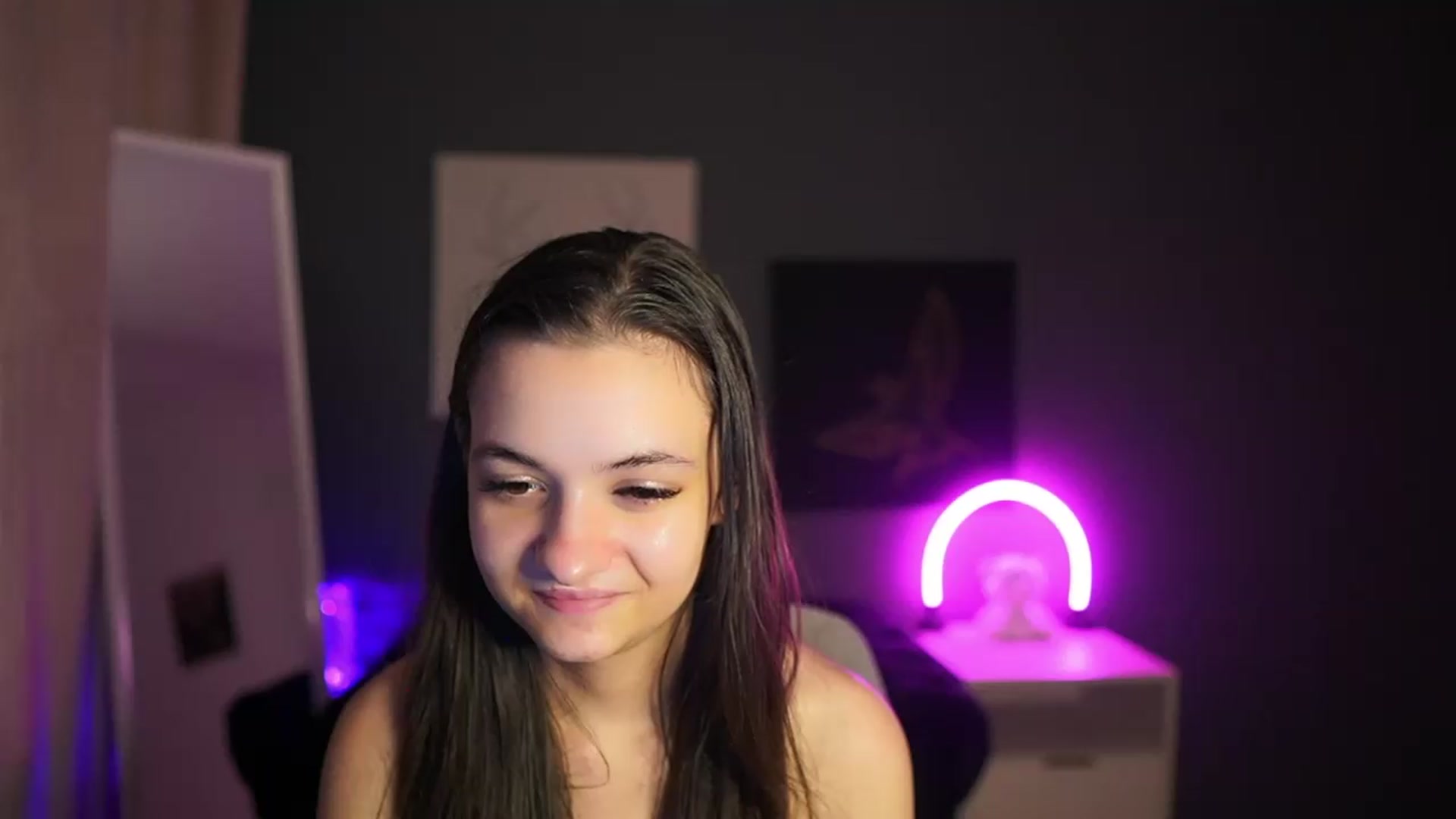 Gallery image thumbnail from Zoenica's myfreecams stream on, 08/02/2026, 16:07 image 9 of 20
