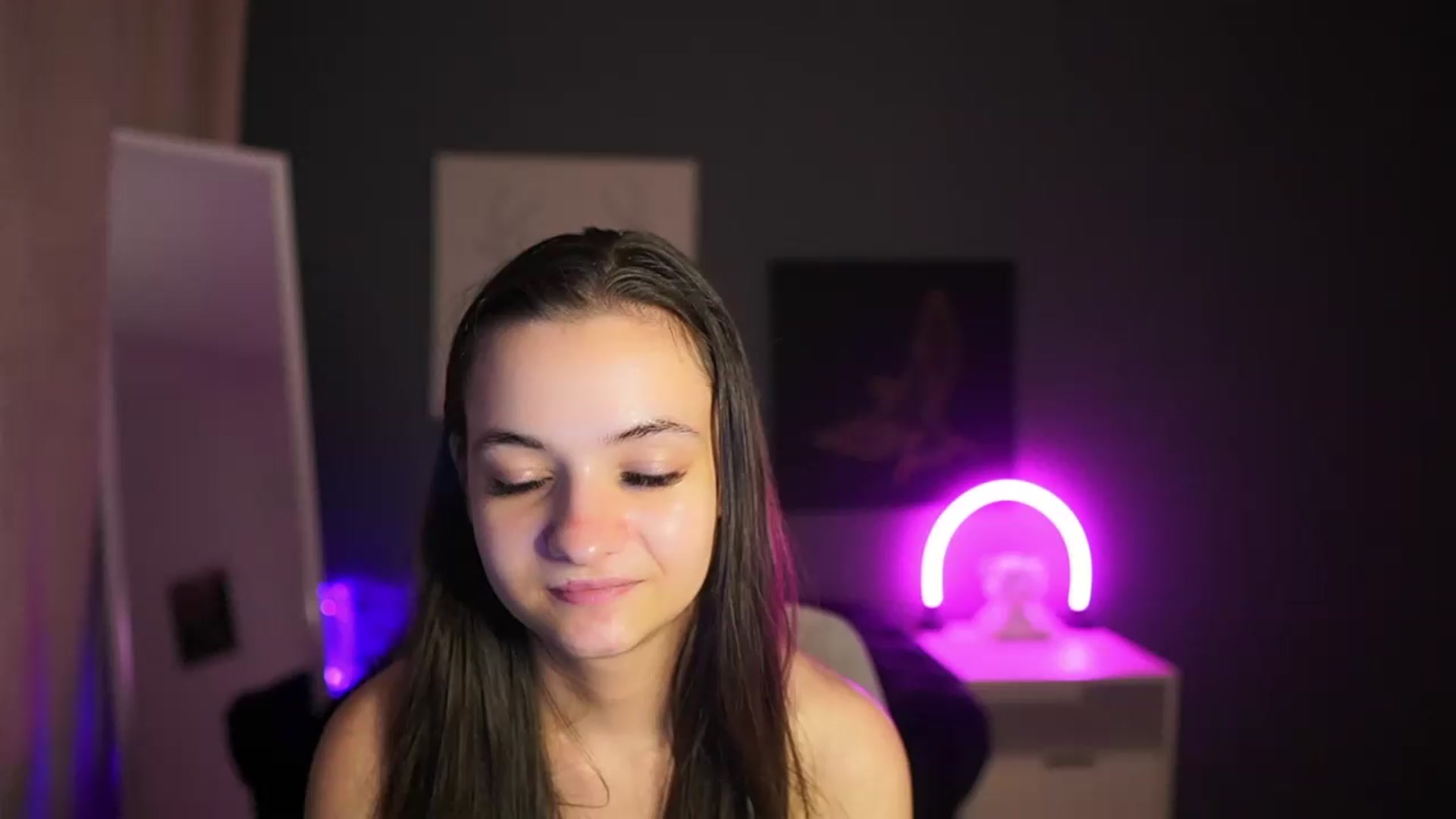 Gallery image thumbnail from Zoenica's myfreecams stream on, 08/02/2026, 16:07 image 10 of 20