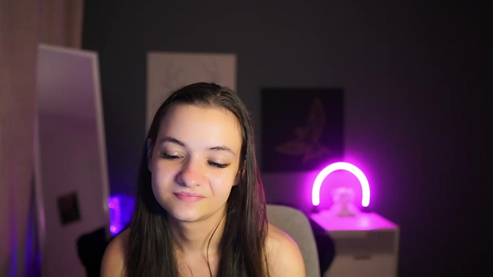 Gallery image thumbnail from Zoenica's myfreecams stream on, 08/02/2026, 16:07 image 13 of 20
