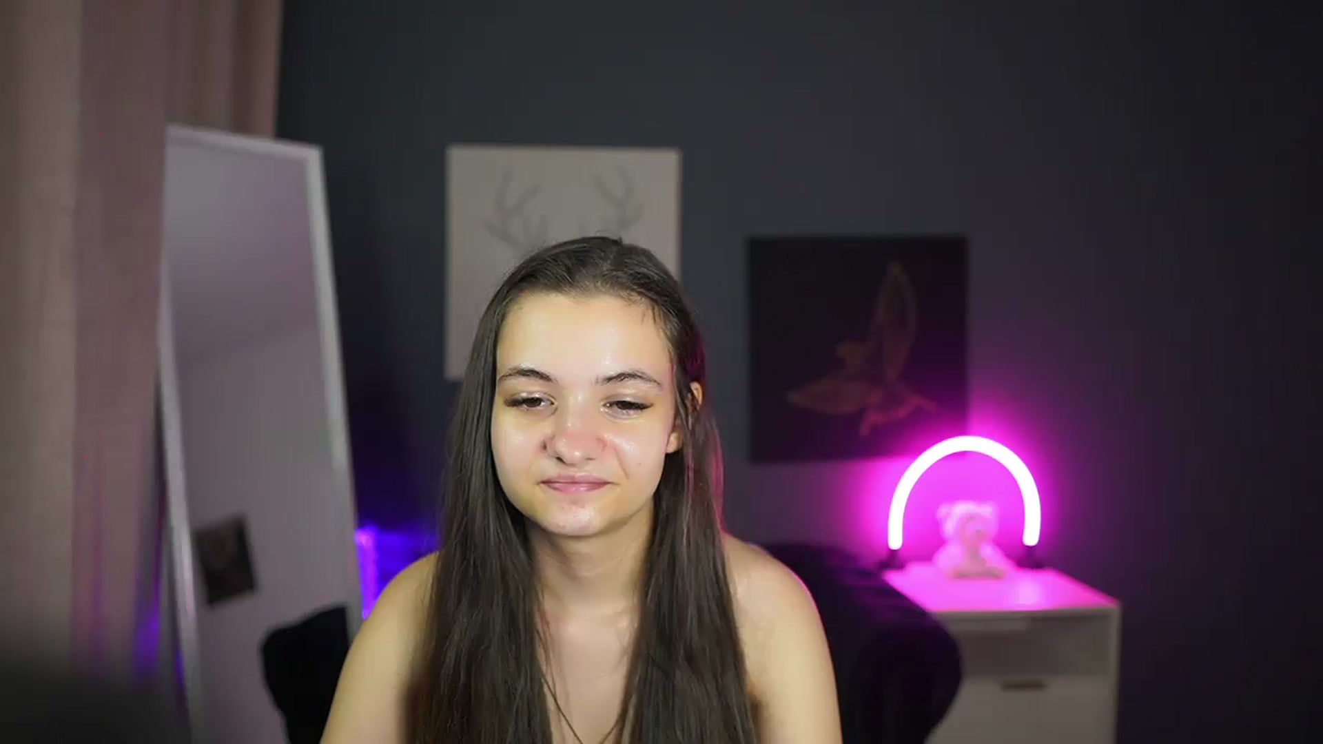 Gallery image thumbnail from Zoenica's myfreecams stream on, 08/05/2026, 15:56 image 14 of 20
