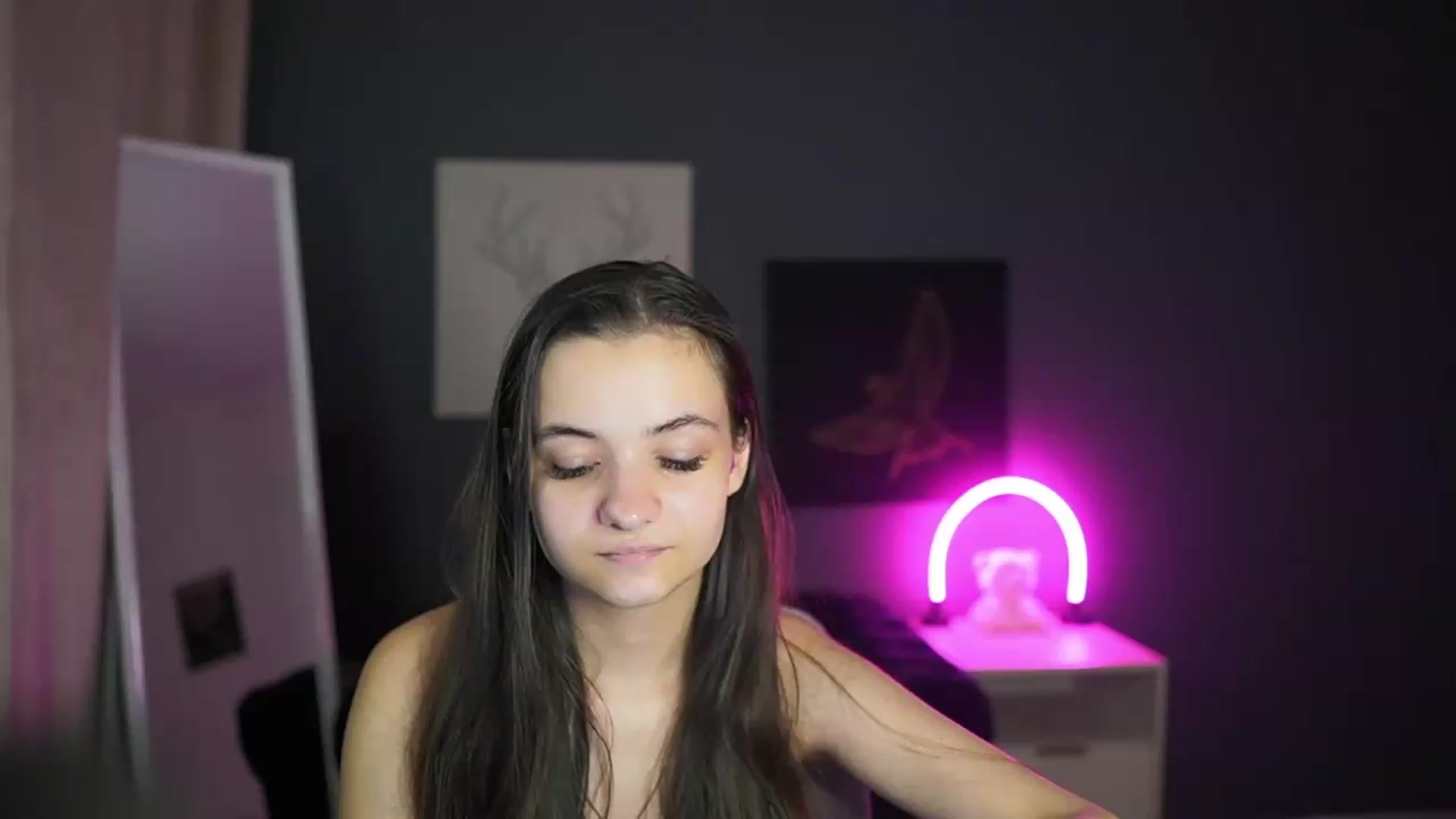 Gallery image thumbnail from Zoenica's myfreecams stream on, 08/07/2026, 15:20 image 17 of 20