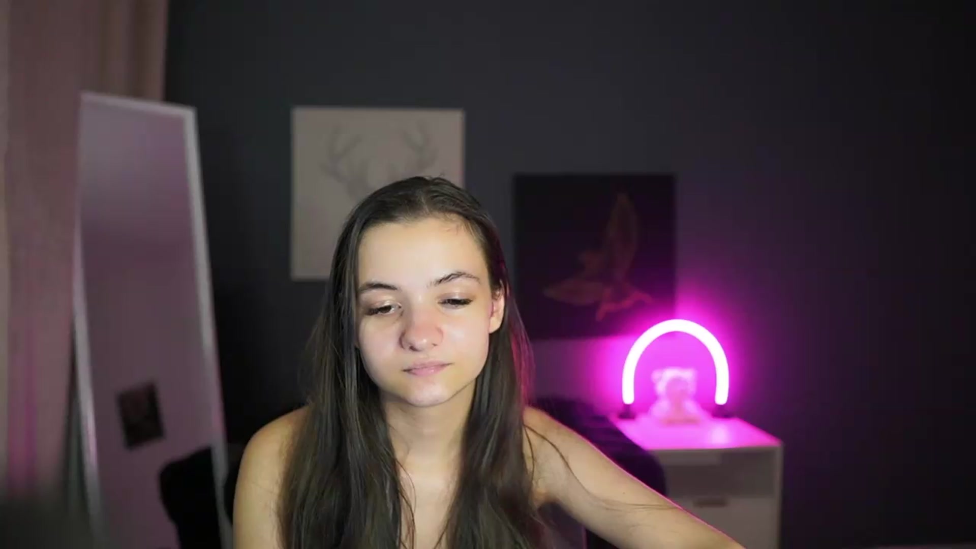 Gallery image thumbnail from Zoenica's myfreecams stream on, 08/07/2026, 15:20 image 18 of 20