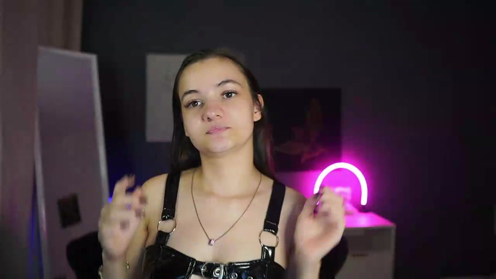 Gallery image thumbnail from Zoenica's myfreecams stream on, 08/08/2026, 14:31 image 12 of 20