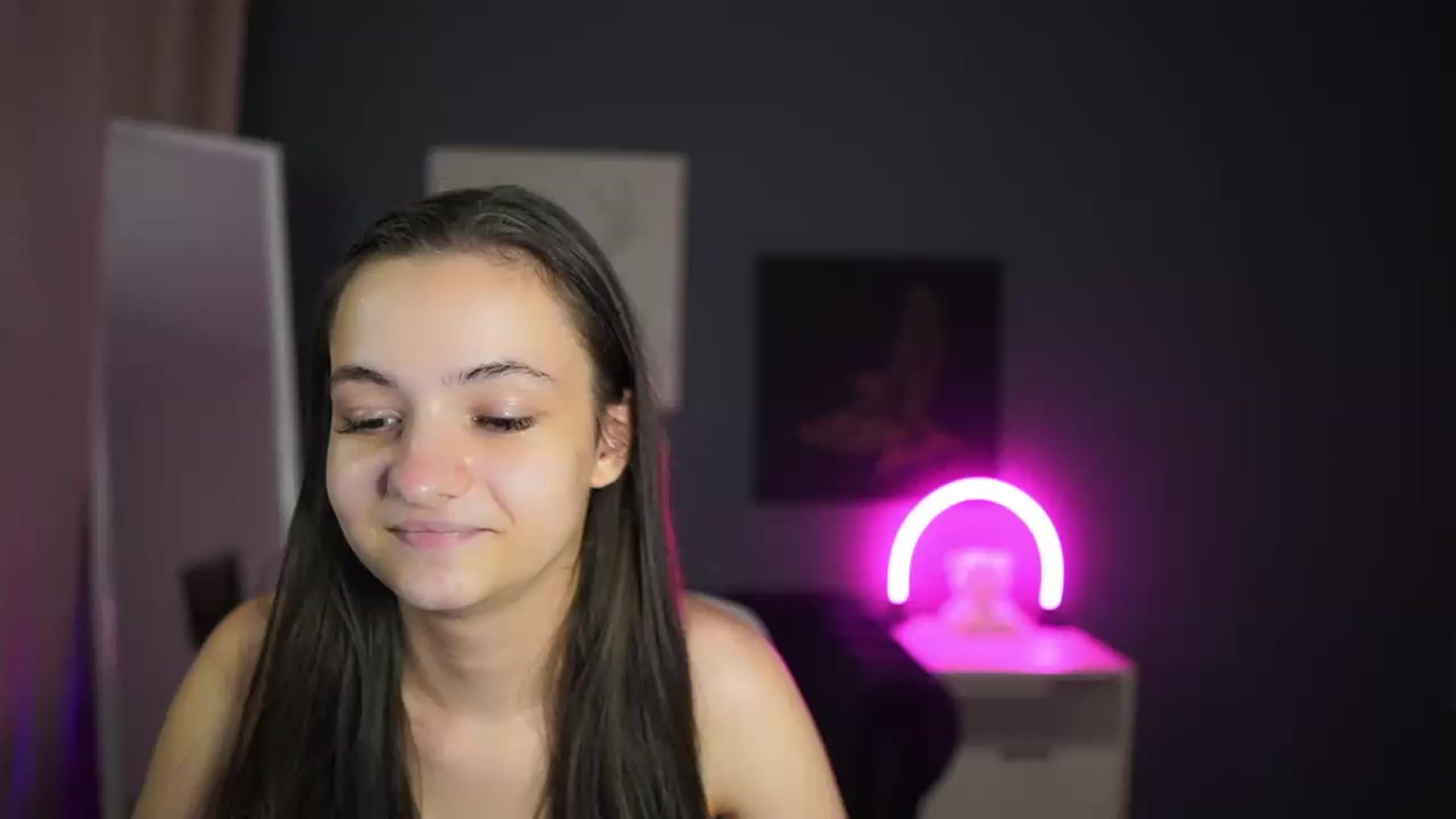 Gallery image thumbnail from Zoenica's myfreecams stream on, 08/15/2026, 16:16 image 17 of 20