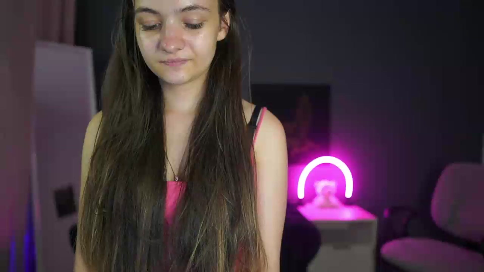 Gallery image thumbnail from Zoenica's myfreecams stream on, 08/16/2026, 18:42 image 17 of 20