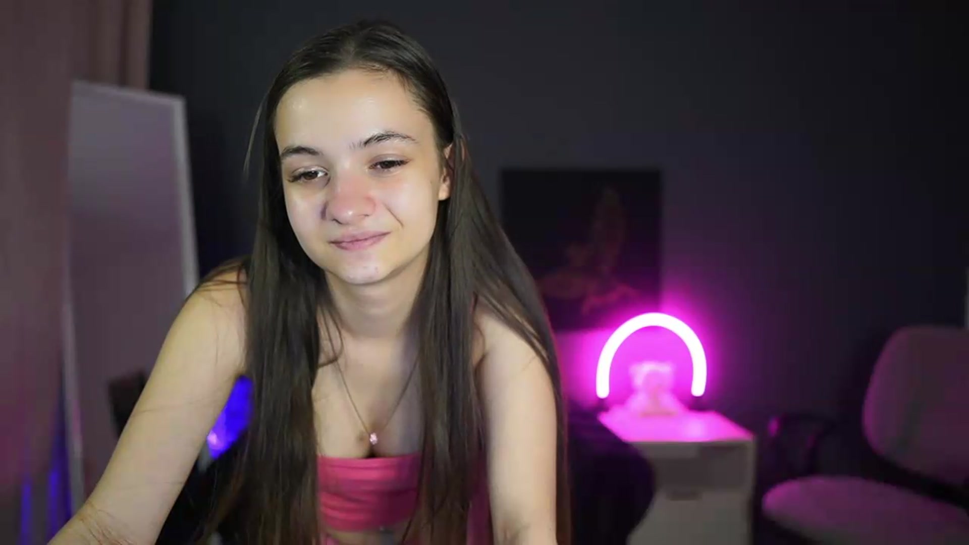 Gallery image thumbnail from Zoenica's myfreecams stream on, 08/16/2026, 18:42 image 6 of 20