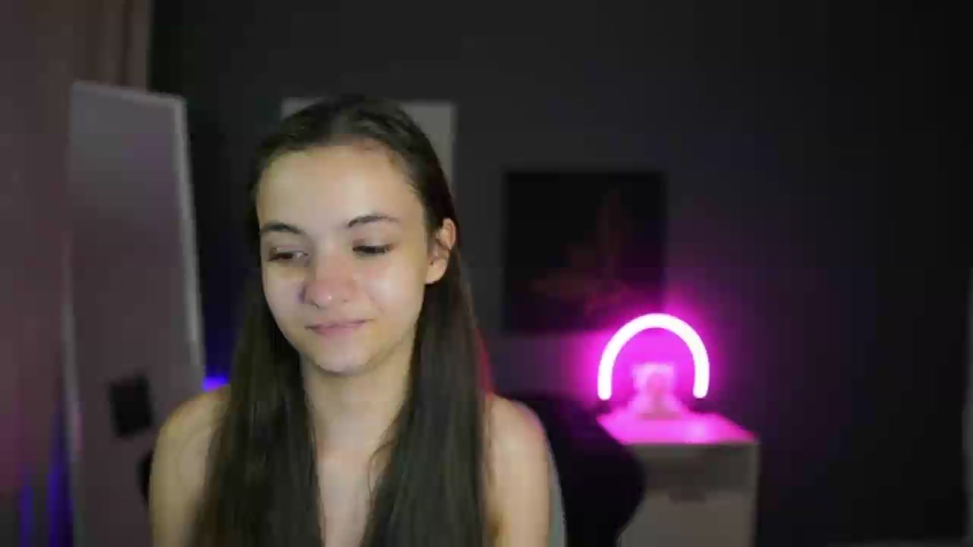 Gallery image thumbnail from Zoenica's myfreecams stream on, 08/16/2026, 19:53 image 1 of 20