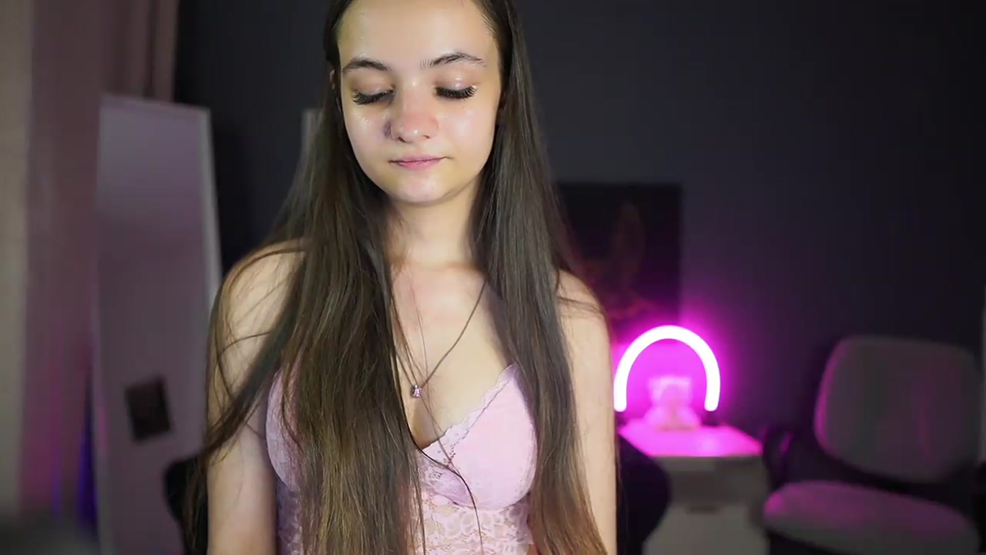 Gallery image thumbnail from Zoenica's myfreecams stream on, 08/18/2026, 17:54 image 15 of 20