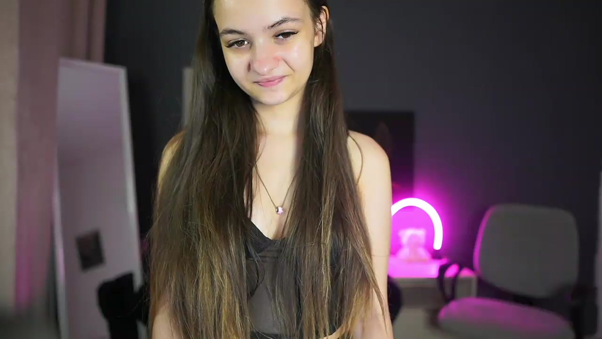 Gallery image thumbnail from Zoenica's myfreecams stream on, 08/20/2026, 14:21 image 4 of 20