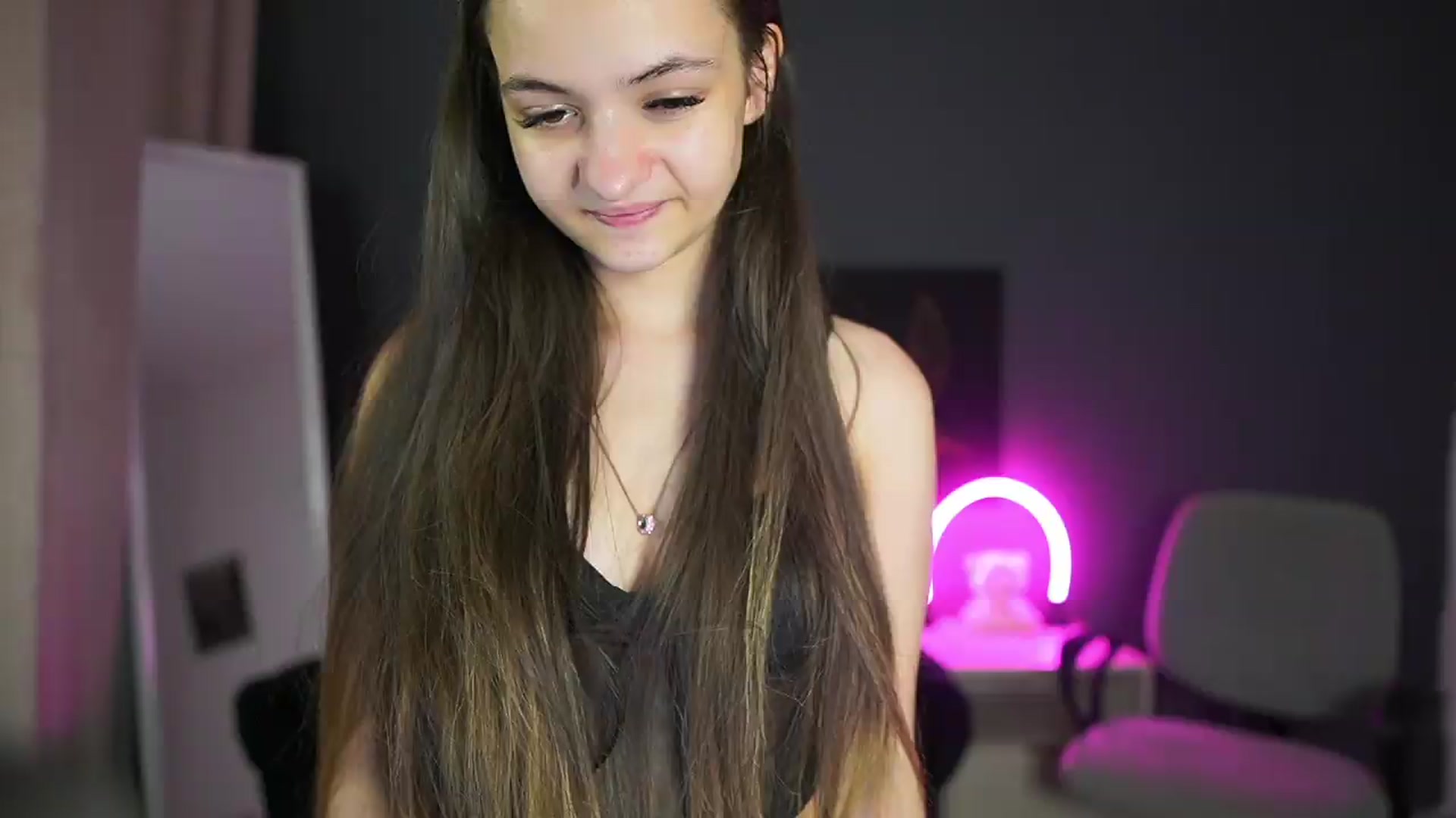 Gallery image thumbnail from Zoenica's myfreecams stream on, 08/20/2026, 14:21 image 1 of 20