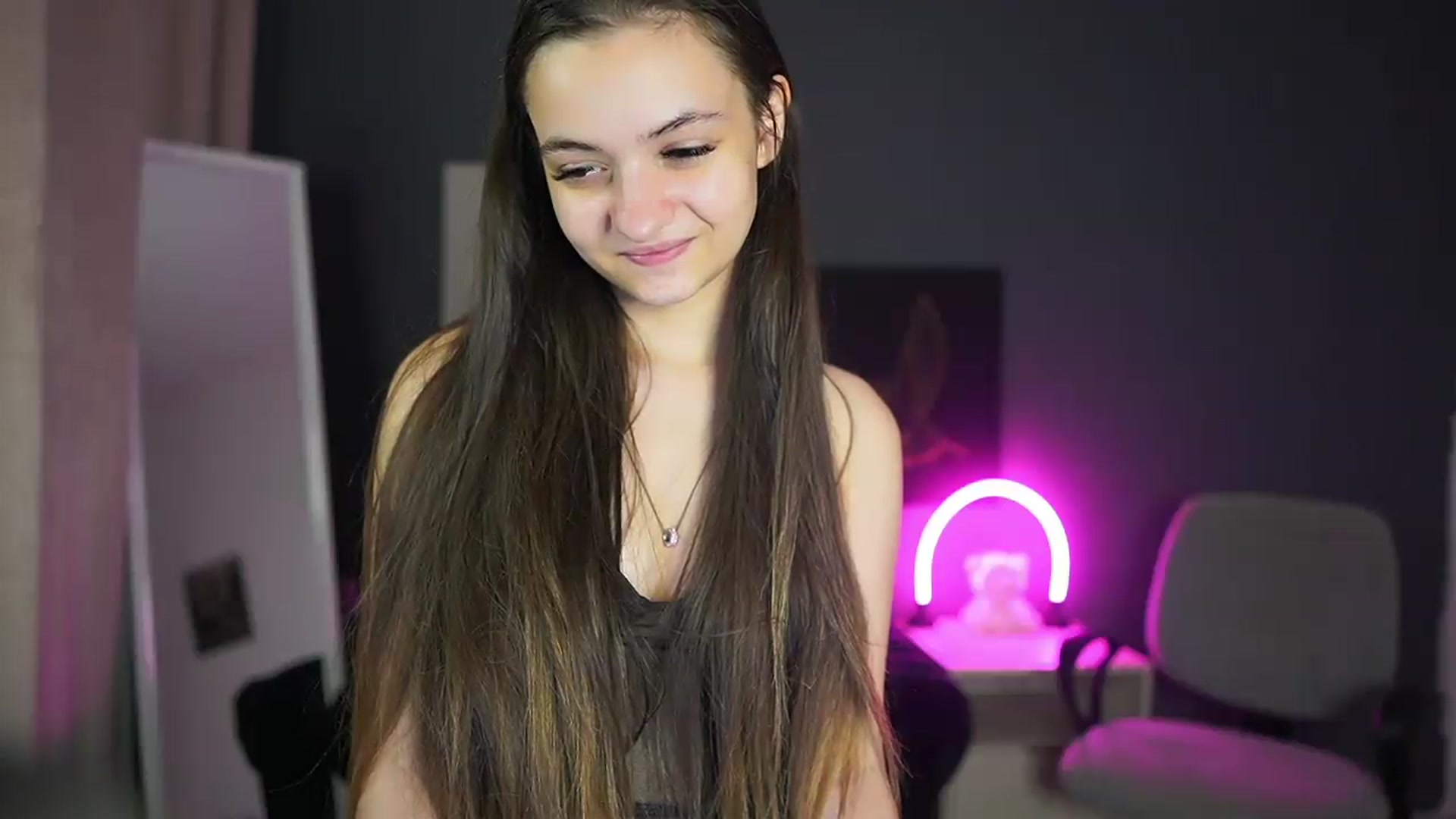 Gallery image thumbnail from Zoenica's myfreecams stream on, 08/20/2026, 14:21 image 3 of 20