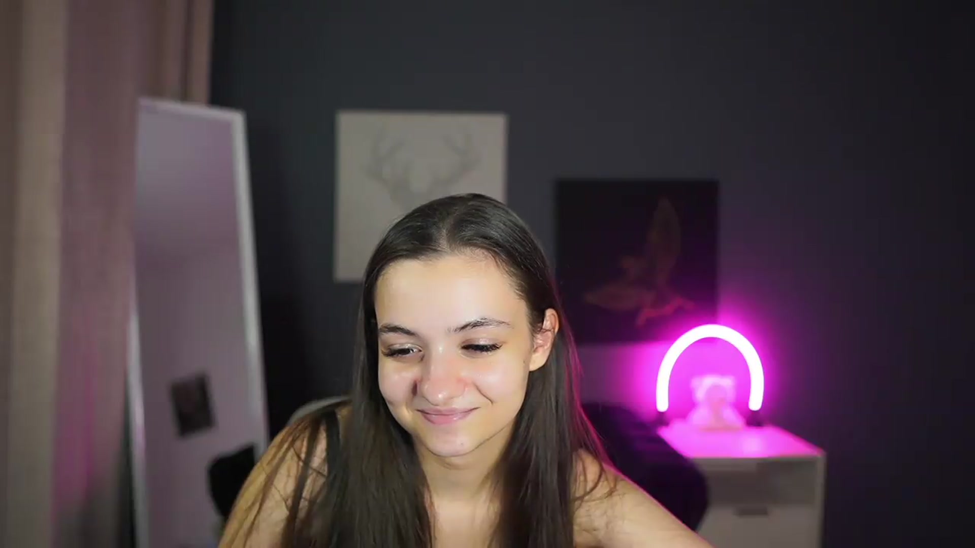 Gallery image thumbnail from Zoenica's myfreecams stream on, 08/22/2026, 16:57 image 14 of 20