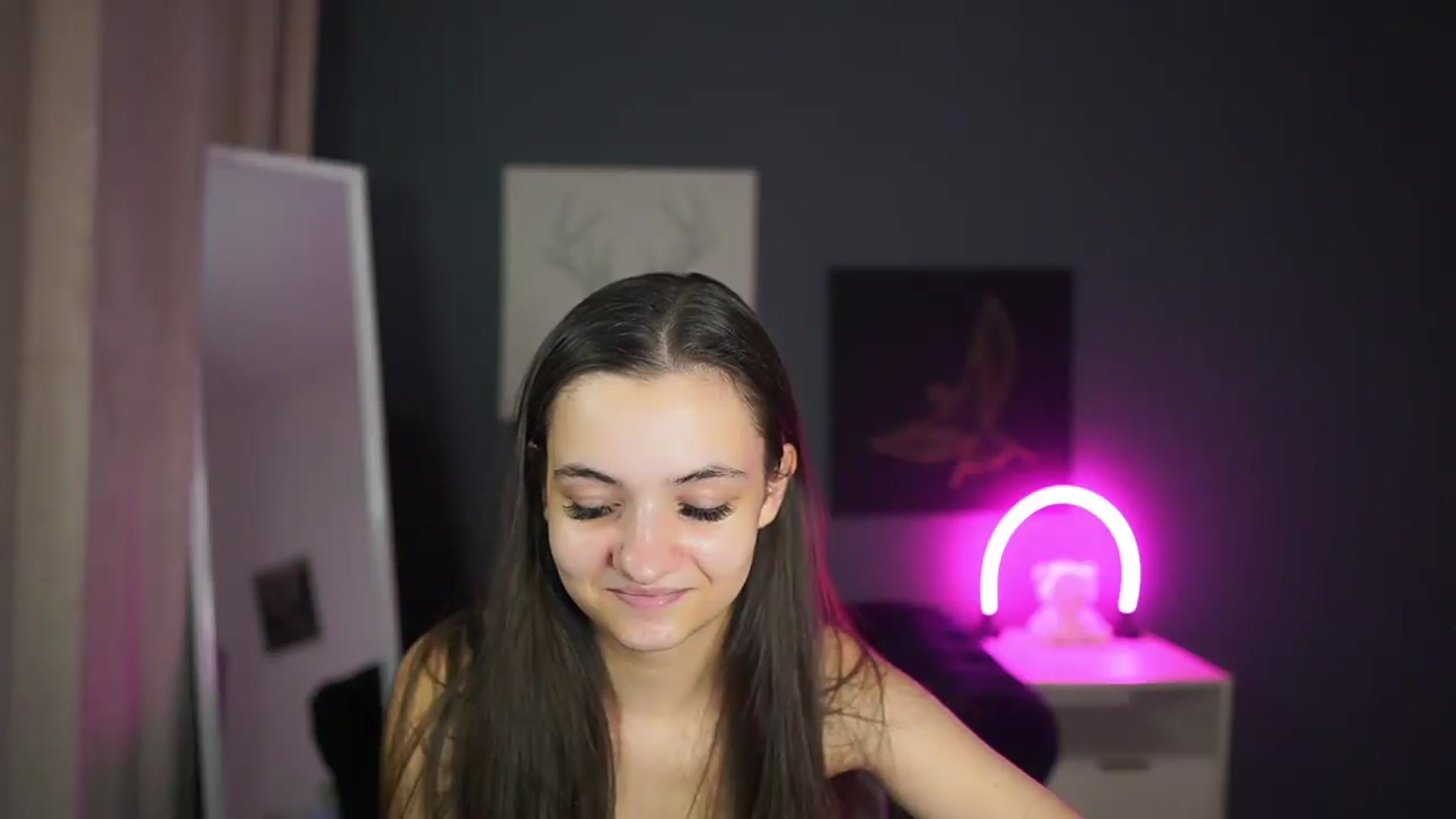 Gallery image thumbnail from Zoenica's myfreecams stream on, 08/22/2026, 16:57 image 12 of 20