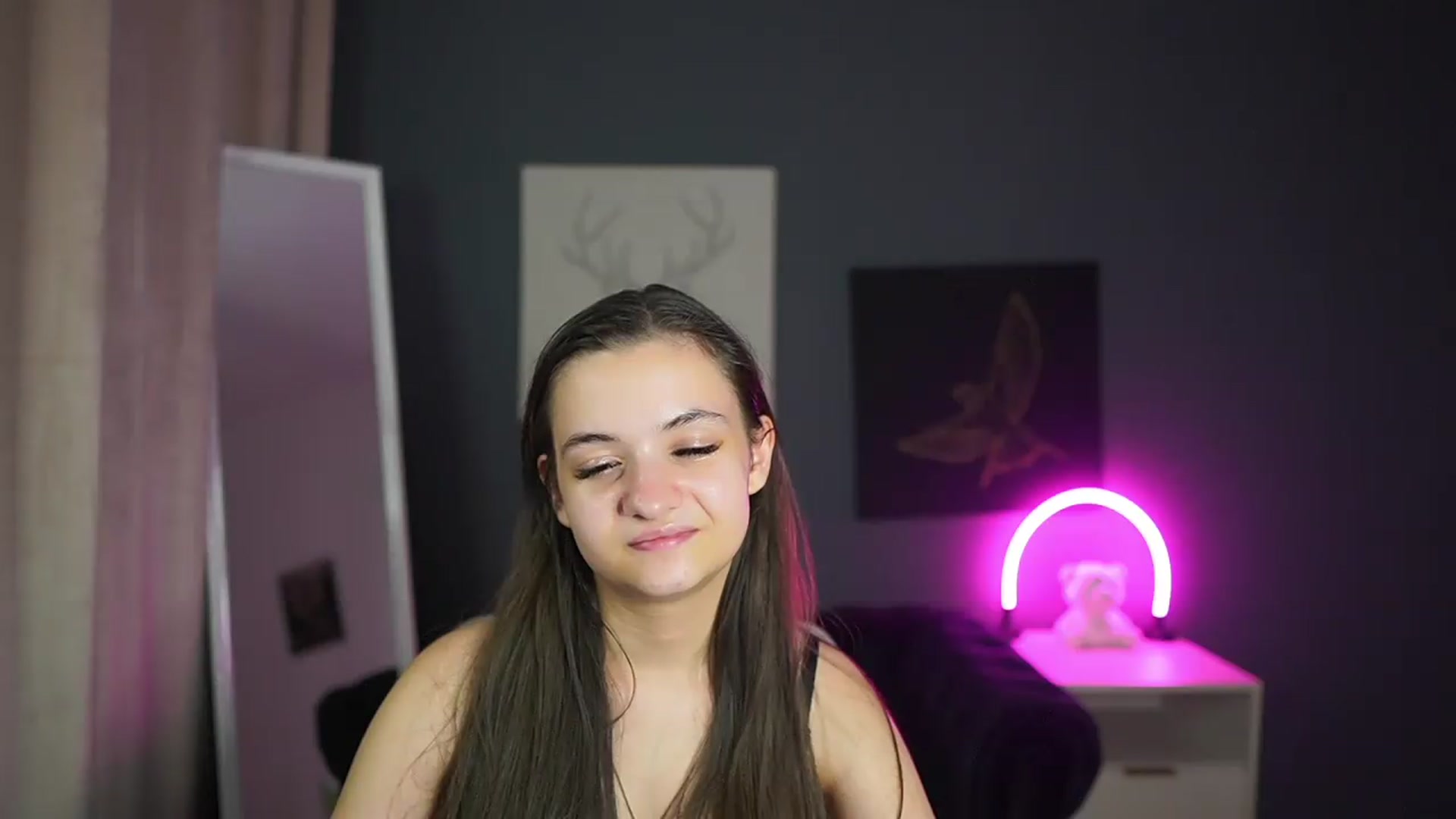 Gallery image thumbnail from Zoenica's myfreecams stream on, 08/24/2026, 15:13 image 13 of 20
