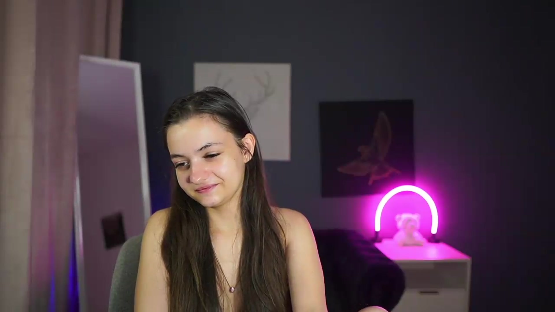 Gallery image thumbnail from Zoenica's myfreecams stream on, 08/25/2026, 13:11 image 11 of 20