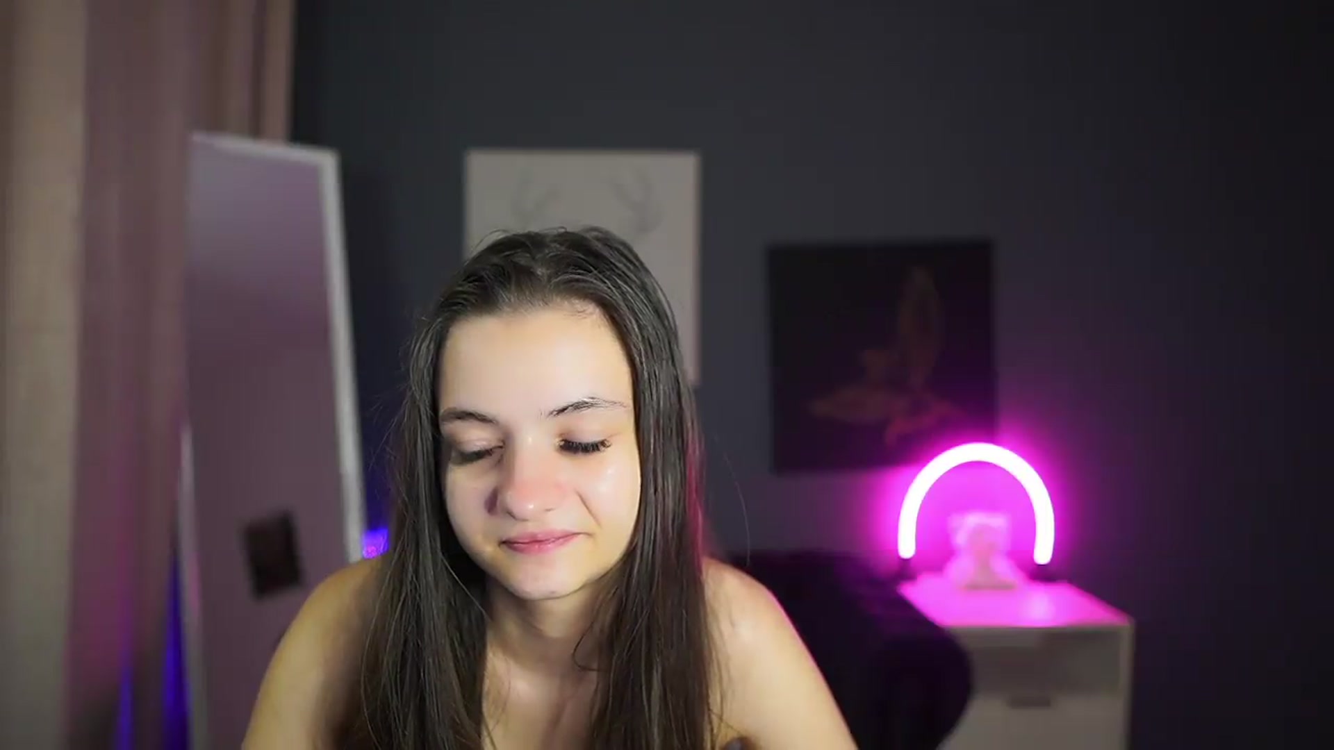 Gallery image thumbnail from Zoenica's myfreecams stream on, 08/25/2026, 13:11 image 9 of 20