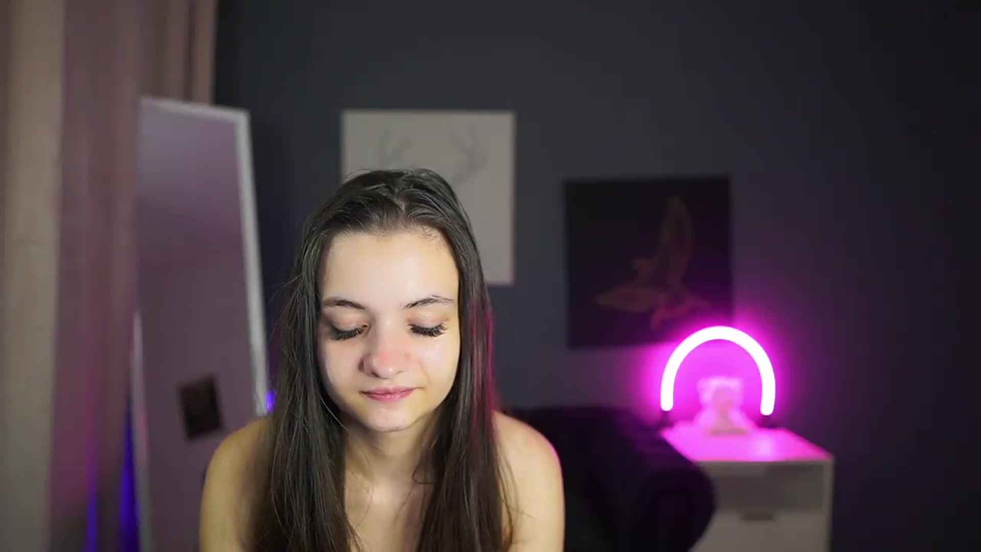 Gallery image thumbnail from Zoenica's myfreecams stream on, 08/25/2026, 13:11 image 8 of 20