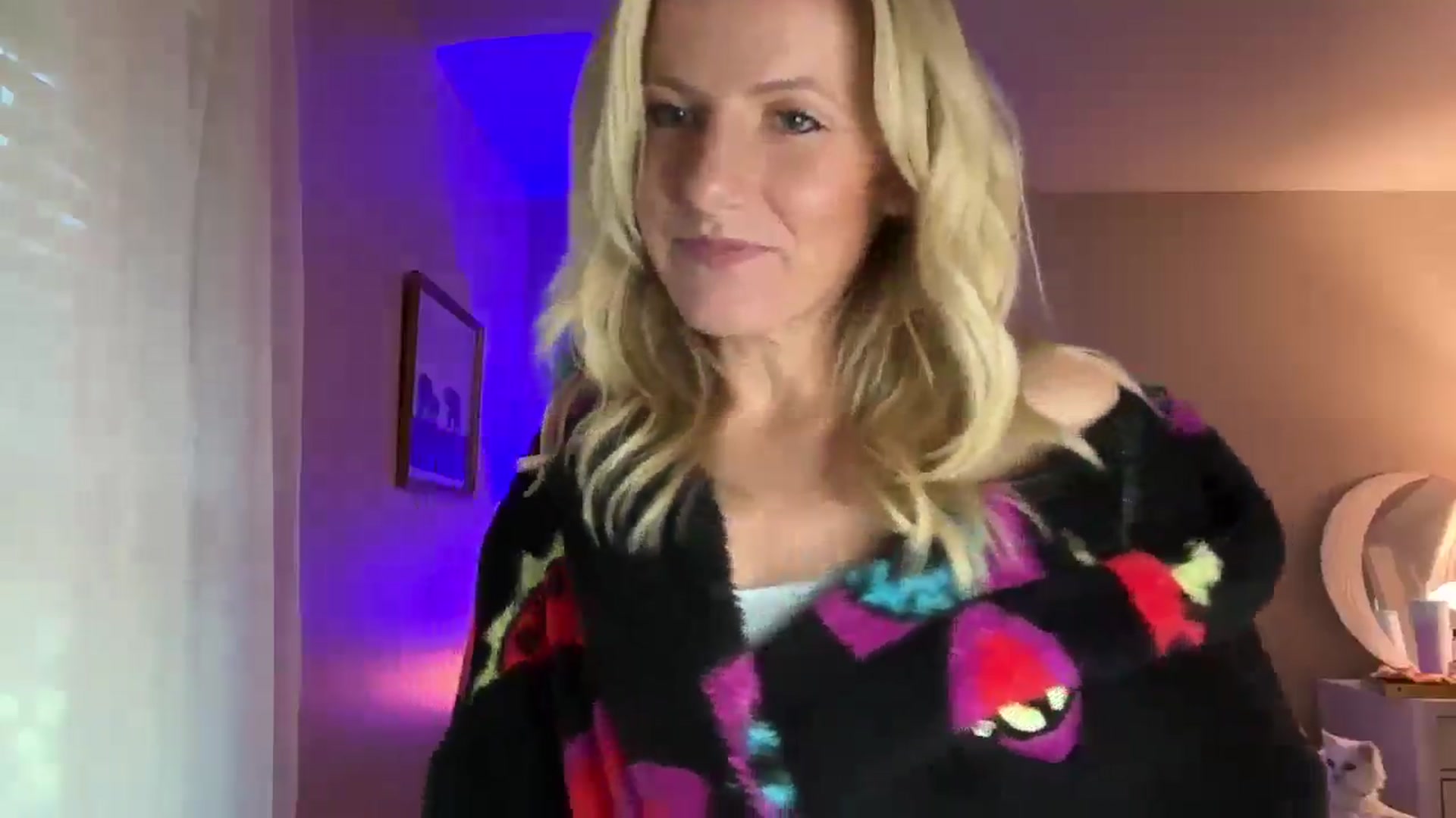 Gallery image thumbnail from ZoeyDanner's myfreecams stream on, 11/28/2024, 20:23 image 10 of 20