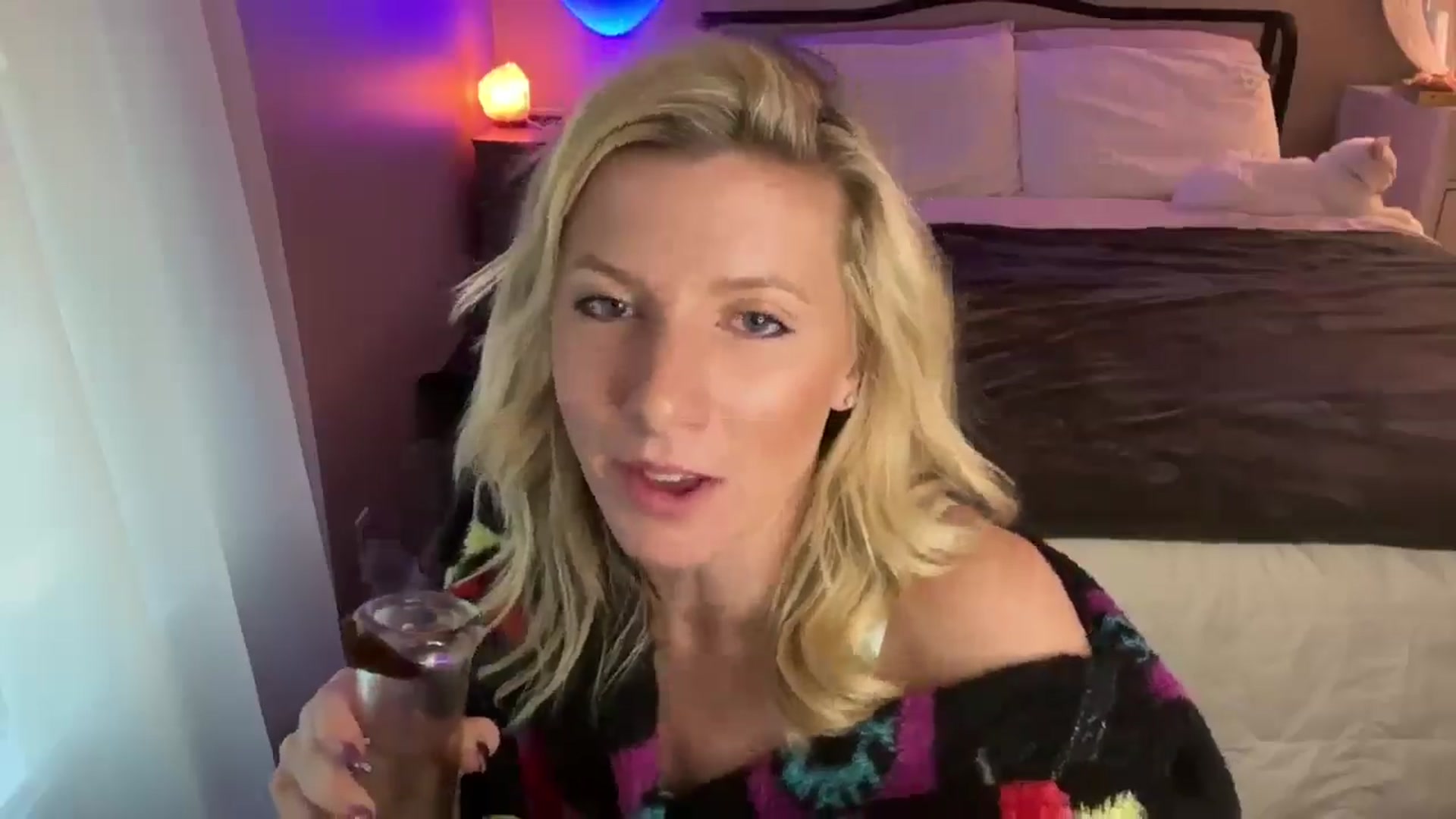 Gallery image thumbnail from ZoeyDanner's myfreecams stream on, 11/28/2024, 20:23 image 17 of 20