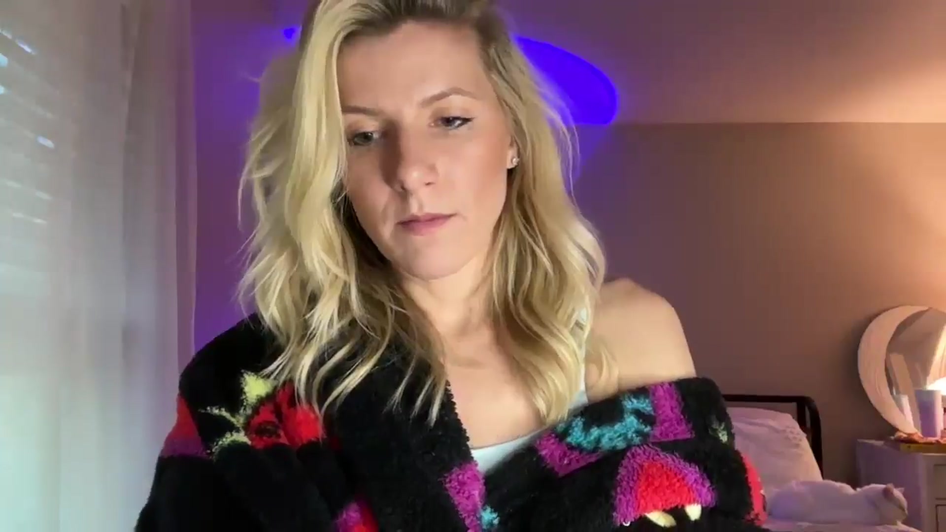 Gallery image thumbnail from ZoeyDanner's myfreecams stream on, 11/28/2024, 20:23 image 12 of 20