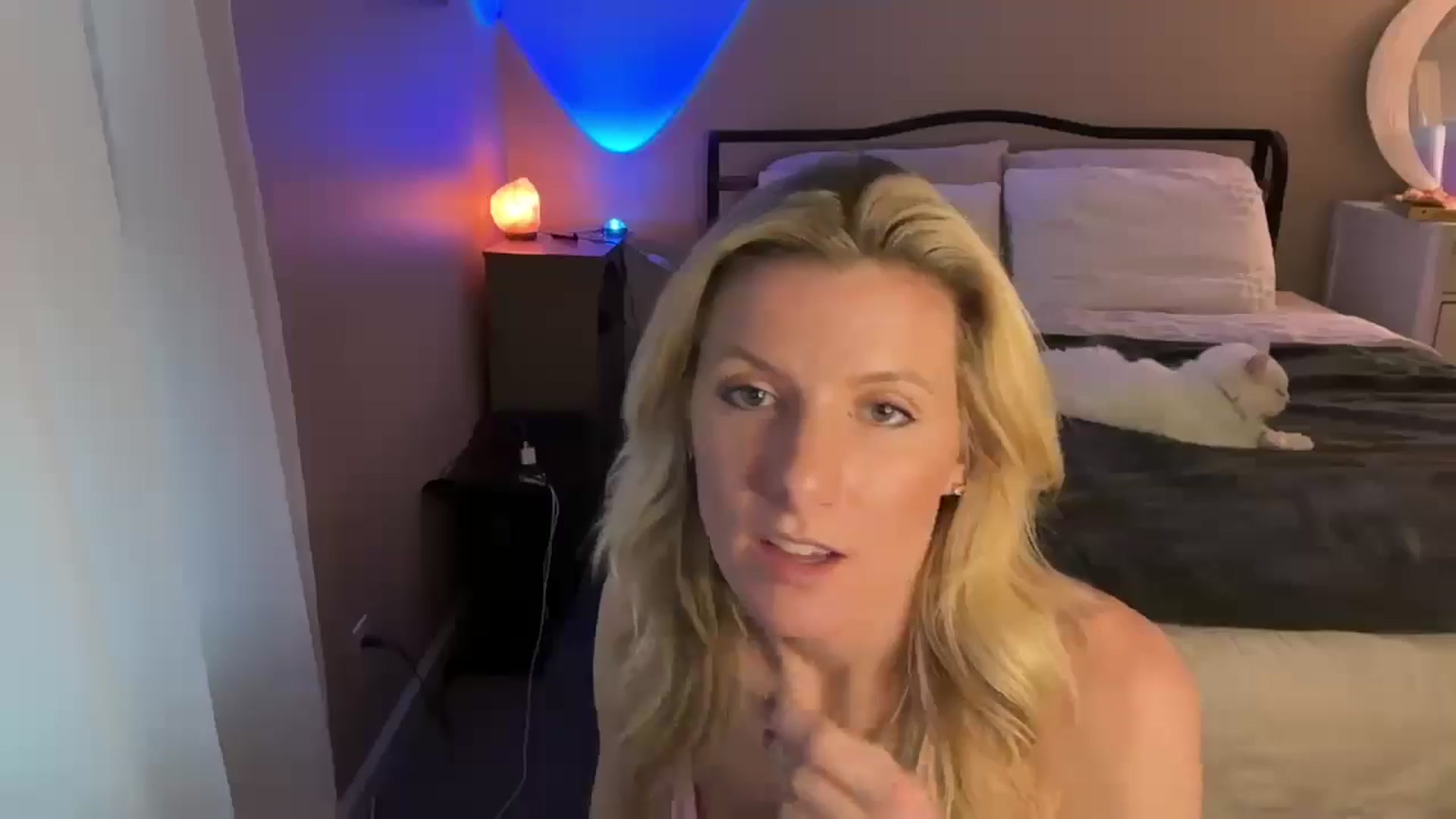 Gallery image thumbnail from ZoeyDanner's myfreecams stream on, 11/28/2024, 22:08 image 5 of 20