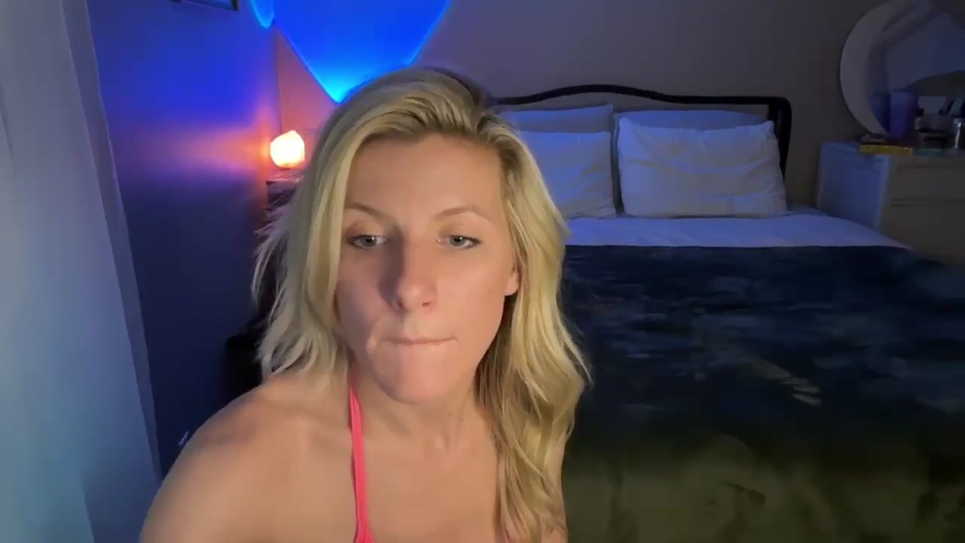 Gallery image thumbnail from ZoeyDanner's myfreecams stream on, 11/29/2024, 01:21 image 5 of 20