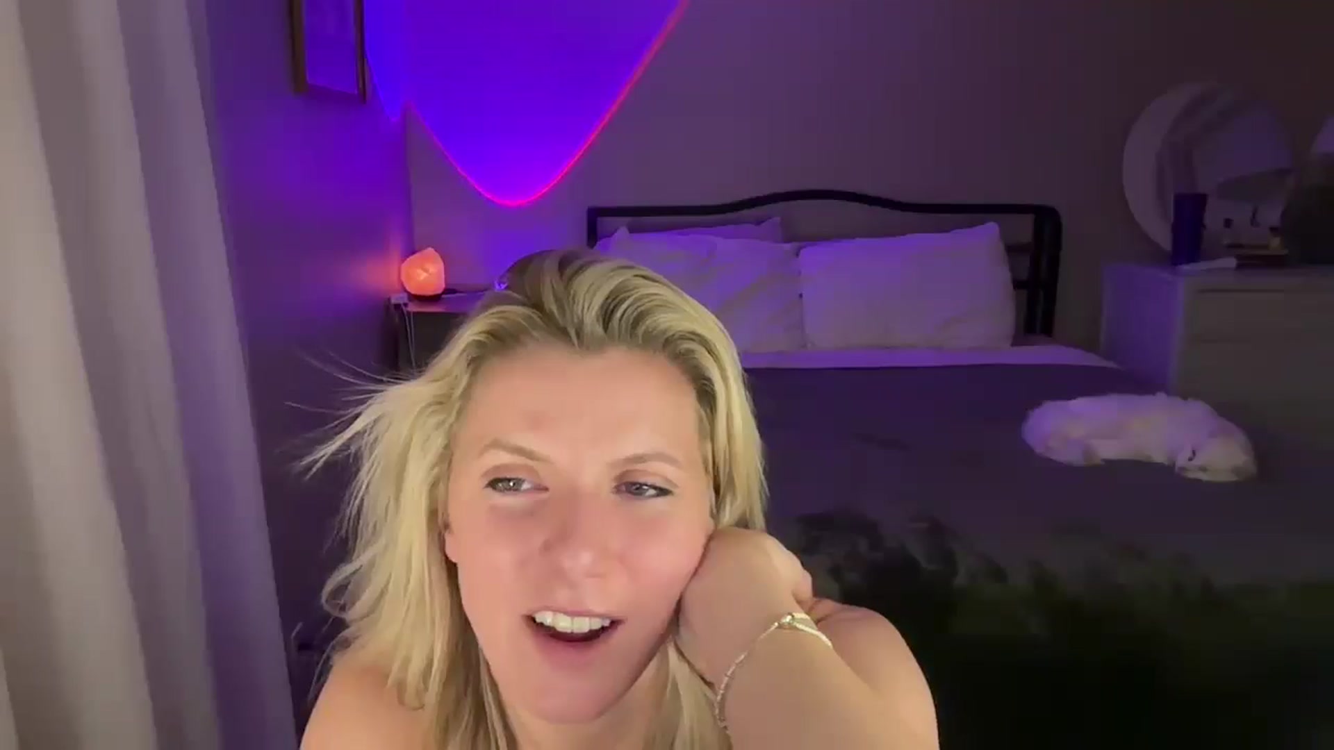 Gallery image thumbnail from ZoeyDanner's myfreecams stream on, 12/03/2024, 11:02 image 5 of 20