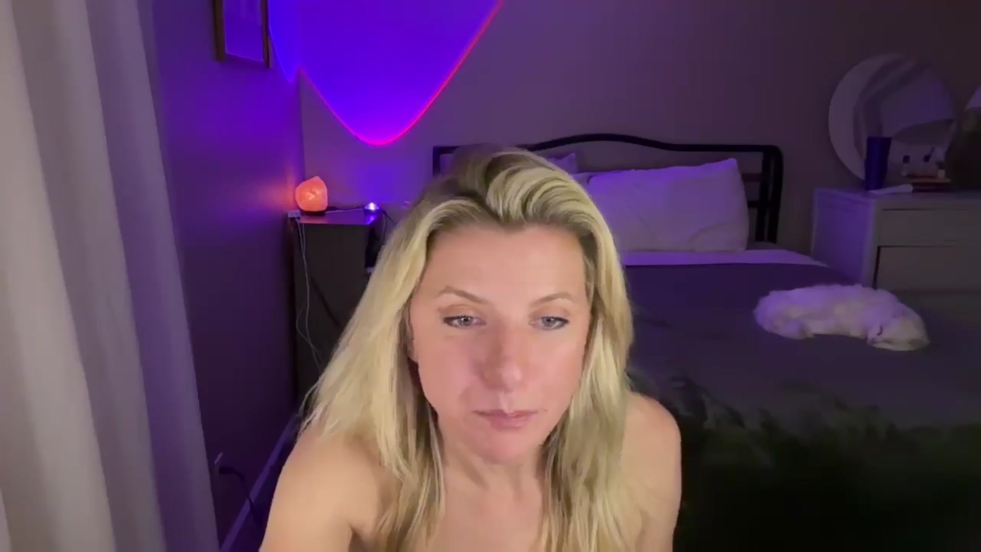 Gallery image thumbnail from ZoeyDanner's myfreecams stream on, 12/03/2024, 11:02 image 8 of 20