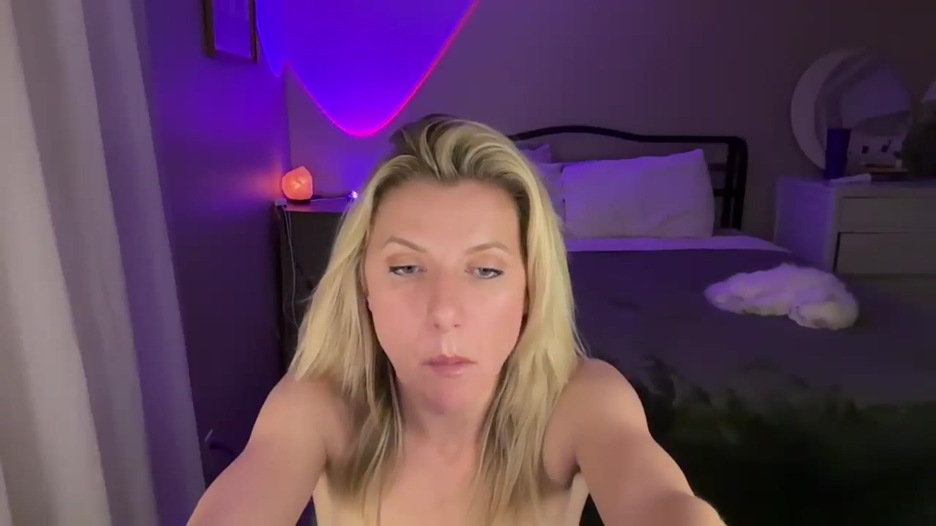 Gallery image thumbnail from ZoeyDanner's myfreecams stream on, 12/03/2024, 11:02 image 13 of 20