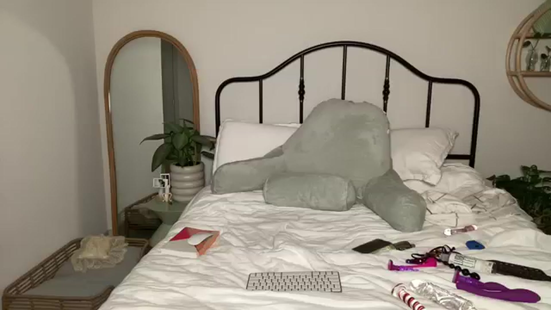 Gallery image thumbnail from ZoeyLee94's myfreecams stream on, 07/30/2023, 07:23 image 9 of 20