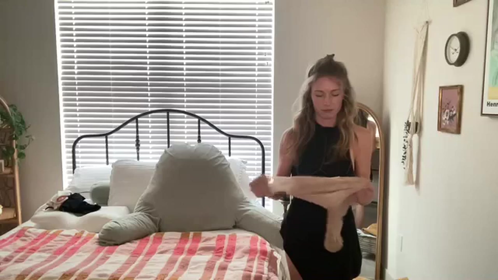 Gallery image thumbnail from ZoeyLee94's myfreecams stream on, 10/31/2023, 23:07 image 6 of 20