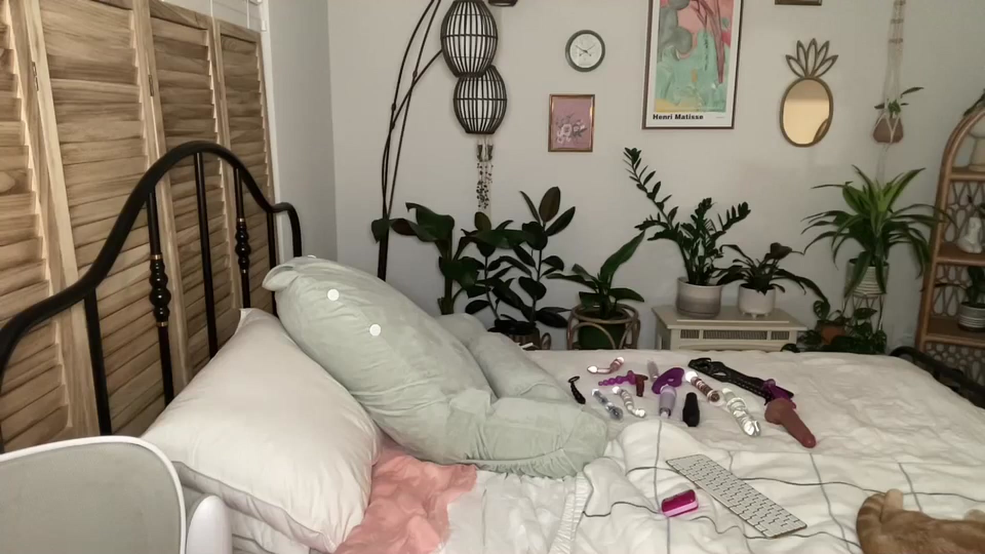 Gallery image thumbnail from ZoeyLee94's myfreecams stream on, 11/11/2023, 03:30 image 6 of 20