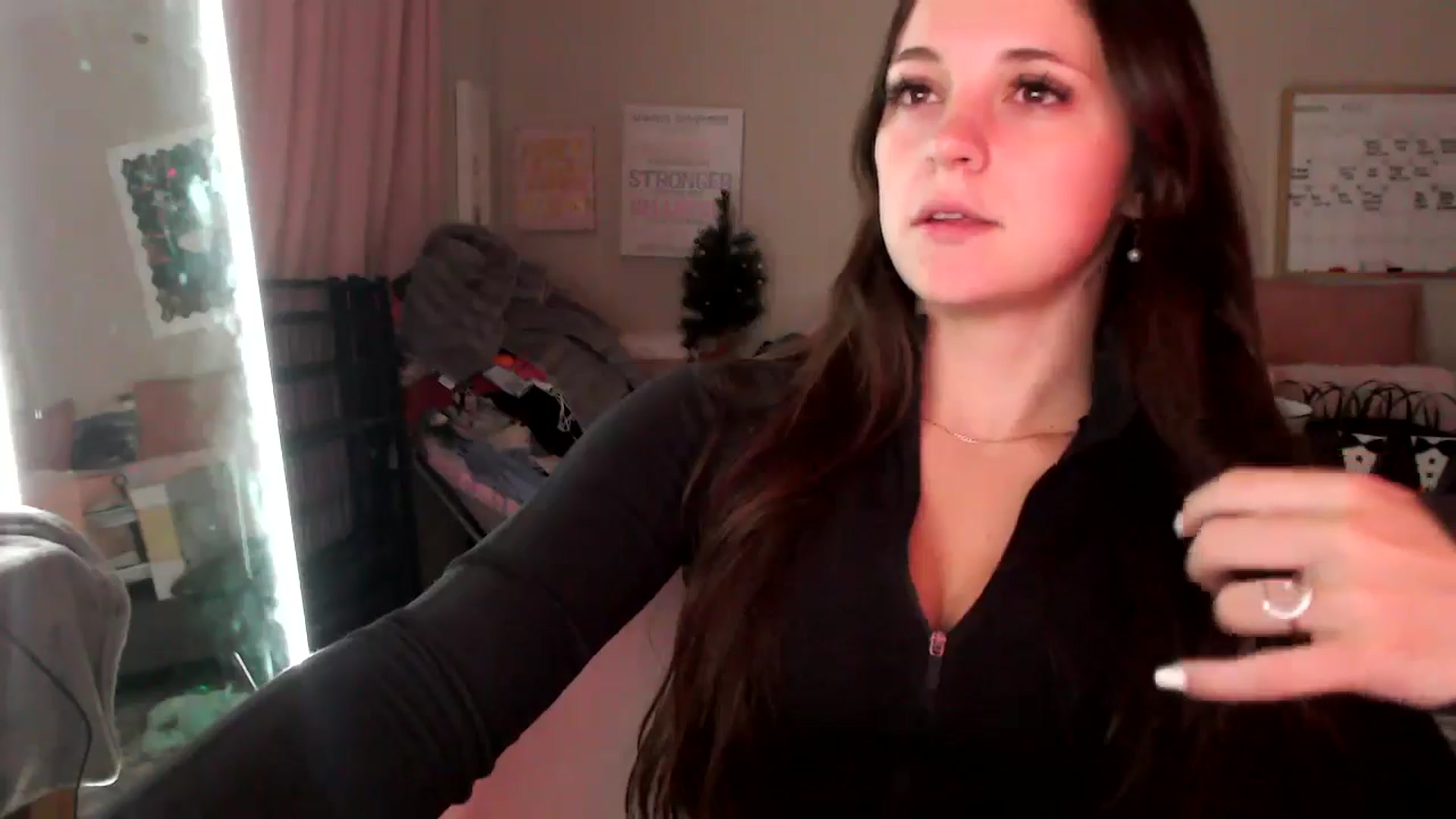Gallery image thumbnail from Zoeyava's myfreecams stream on, 05/26/2024, 03:46 image 3 of 20