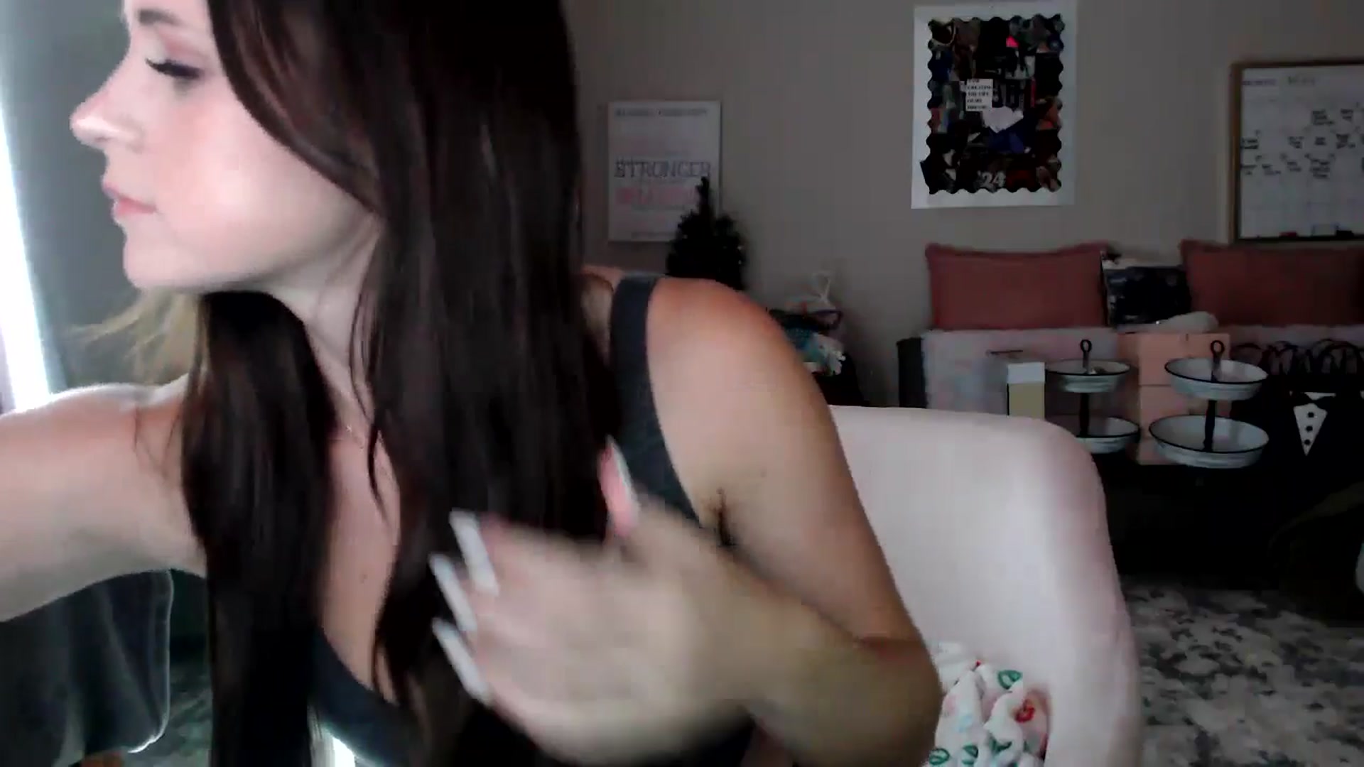 Gallery image thumbnail from Zoeyava's myfreecams stream on, 05/29/2024, 02:14 image 17 of 20