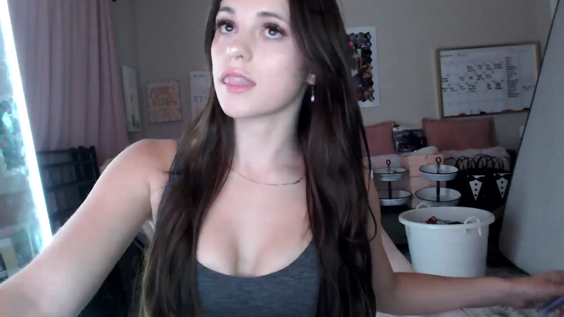 Gallery image thumbnail from Zoeyava's myfreecams stream on, 05/29/2024, 03:54 image 16 of 20