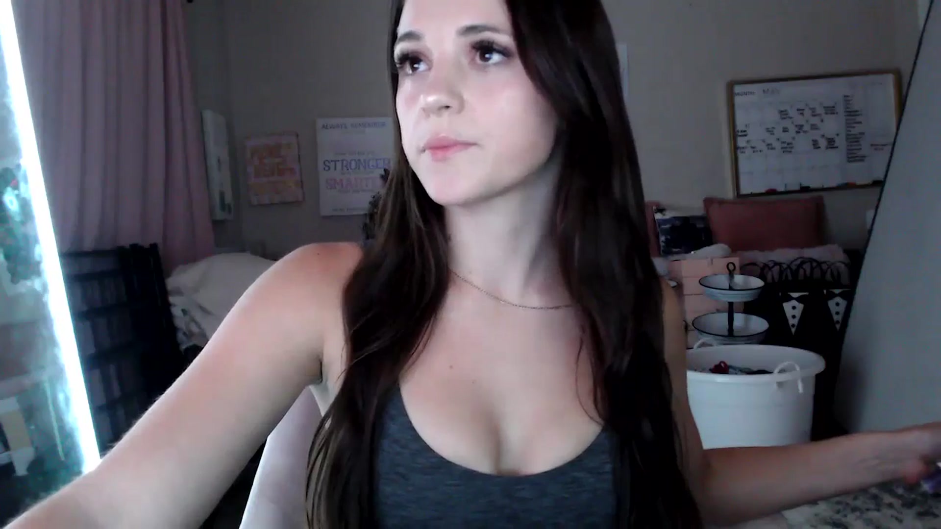 Gallery image thumbnail from Zoeyava's myfreecams stream on, 05/29/2024, 03:54 image 13 of 20