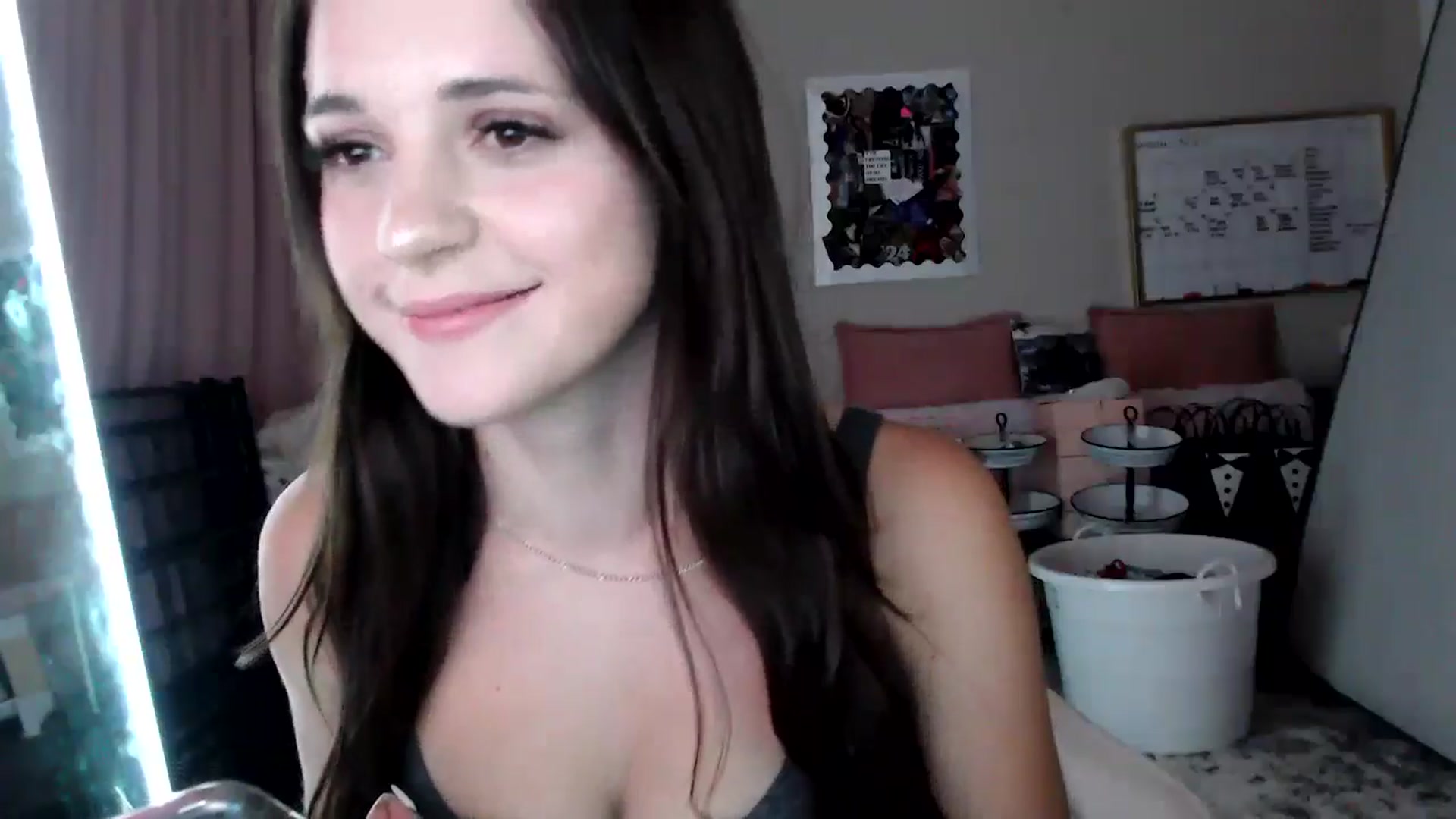 Gallery image thumbnail from Zoeyava's myfreecams stream on, 05/29/2024, 03:54 image 9 of 20