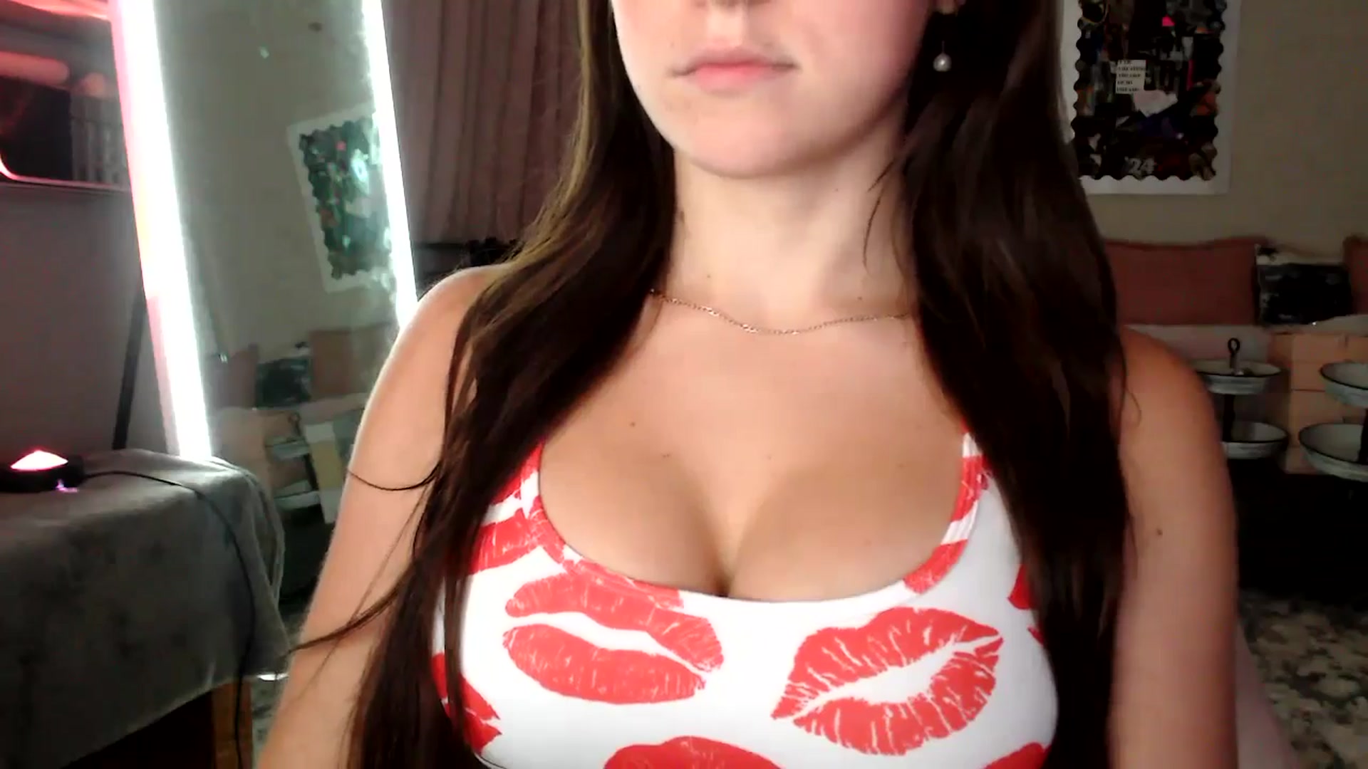 Gallery image thumbnail from Zoeyava's myfreecams stream on, 05/31/2024, 02:31 image 18 of 20