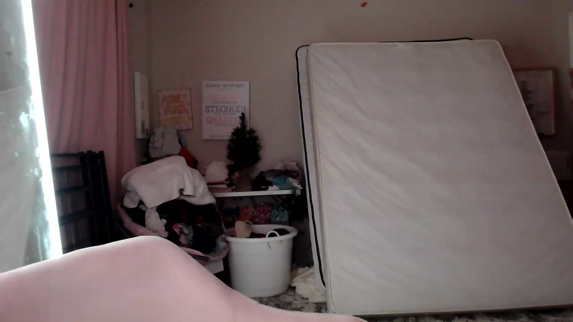 Gallery image thumbnail from Zoeyava's myfreecams stream on, 06/03/2024, 03:46 image 10 of 20