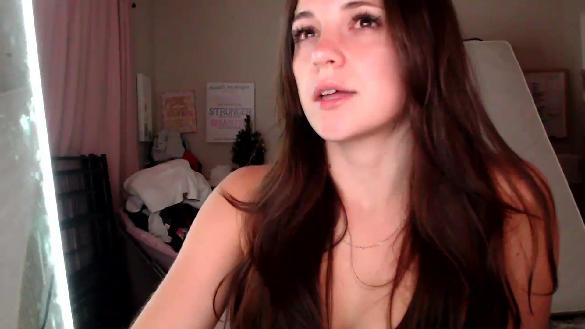 Gallery image thumbnail from Zoeyava's myfreecams stream on, 06/03/2024, 03:46 image 12 of 20