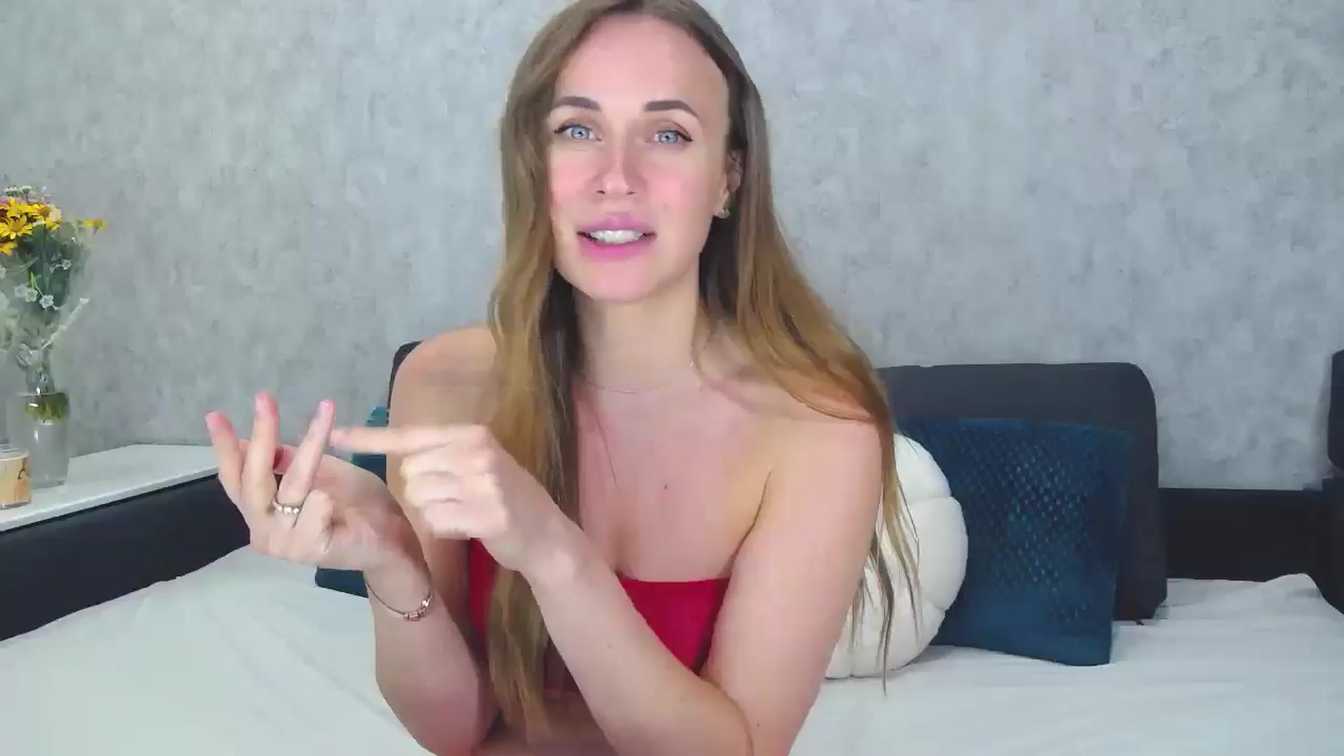 Gallery image thumbnail from Zofia_Zozo's myfreecams stream on, 08/19/2025, 13:05 image 2 of 20