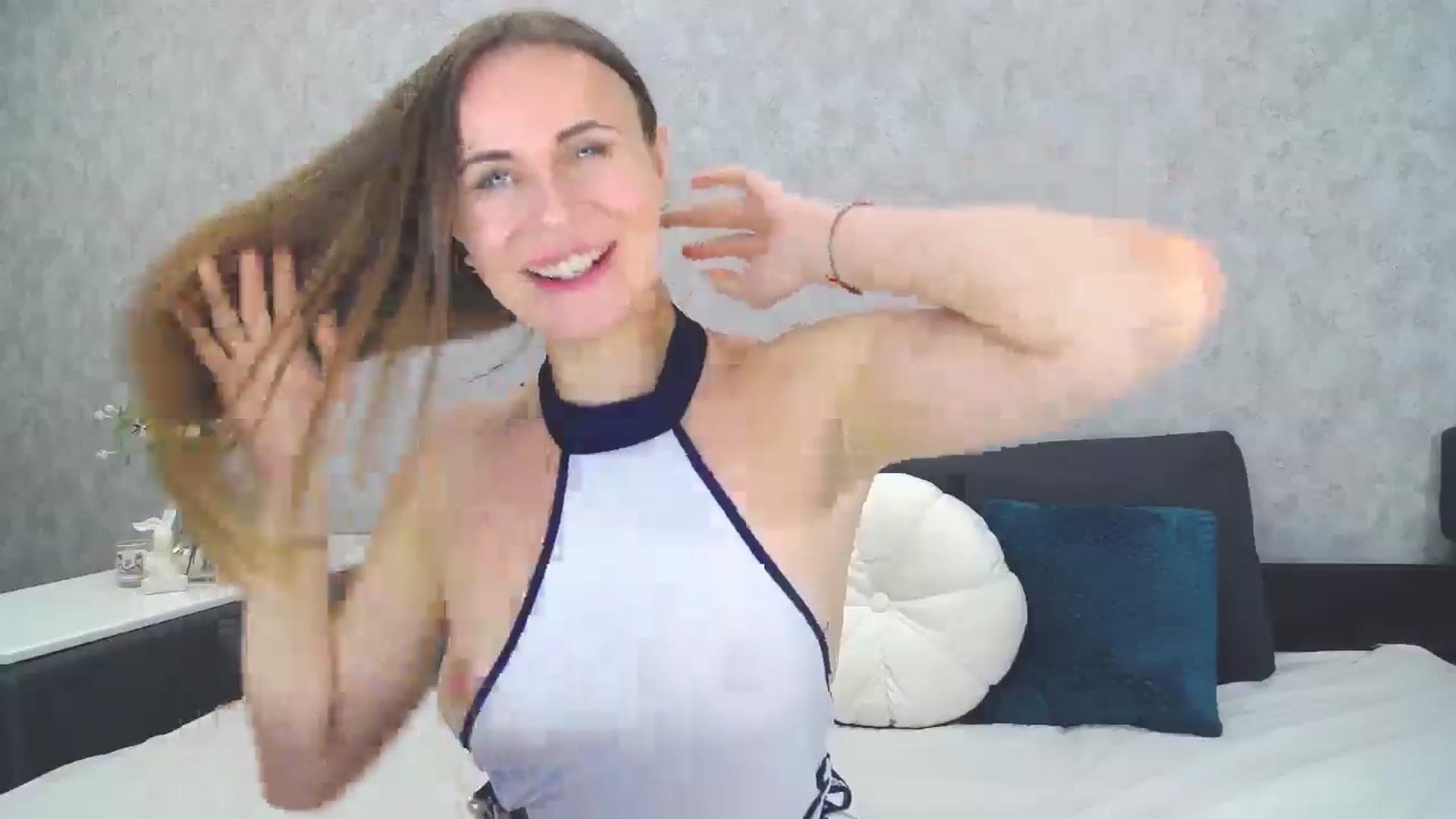 Gallery image thumbnail from Zofia_Zozo's myfreecams stream on, 08/23/2025, 11:17 image 3 of 20