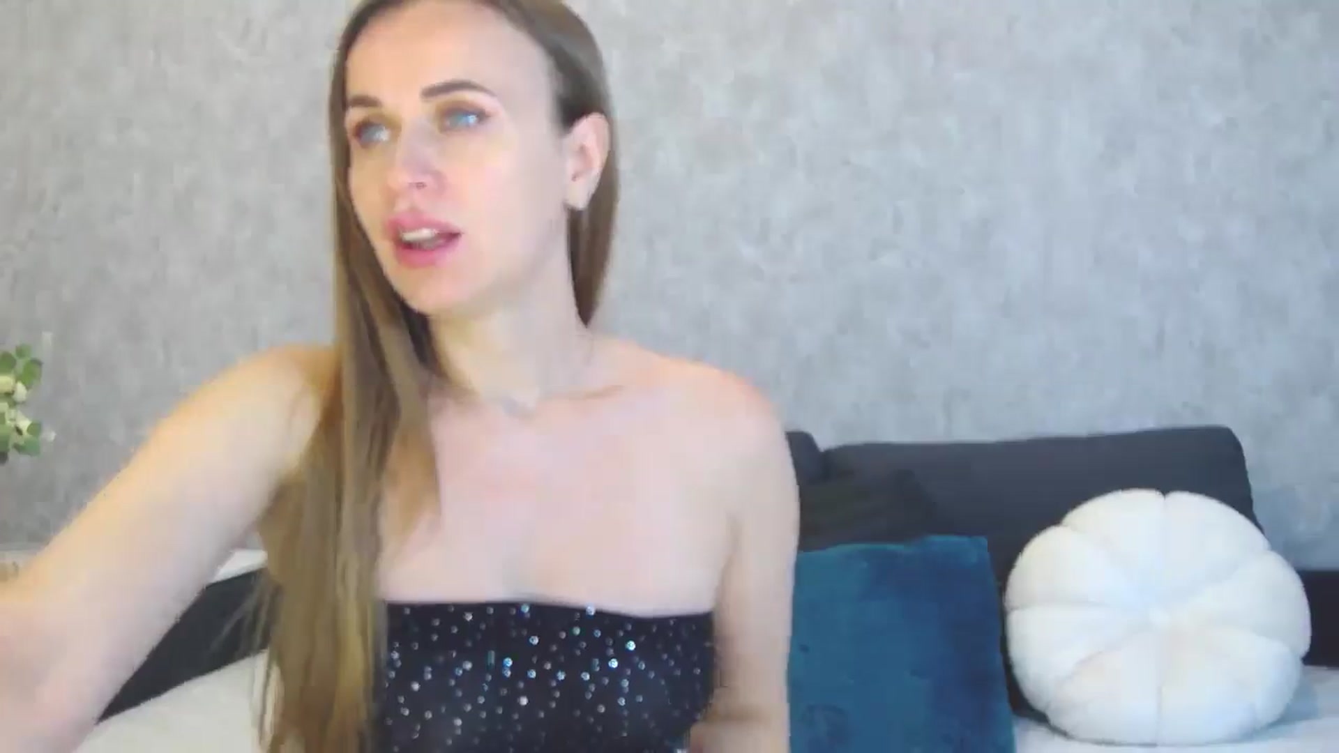 Gallery image thumbnail from Zofia_Zozo's myfreecams stream on, 09/10/2025, 10:22 image 16 of 20