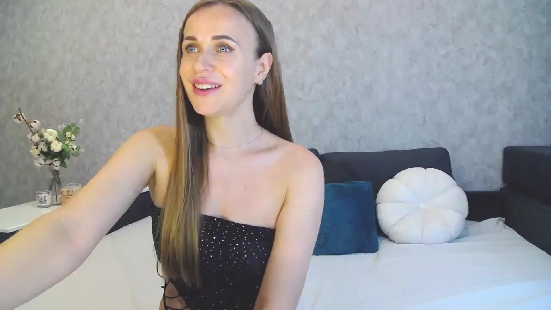 Gallery image thumbnail from Zofia_Zozo's myfreecams stream on, 09/10/2025, 10:22 image 12 of 20