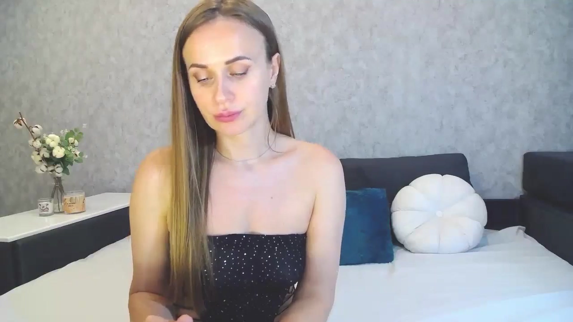 Gallery image thumbnail from Zofia_Zozo's myfreecams stream on, 09/10/2025, 10:22 image 8 of 20