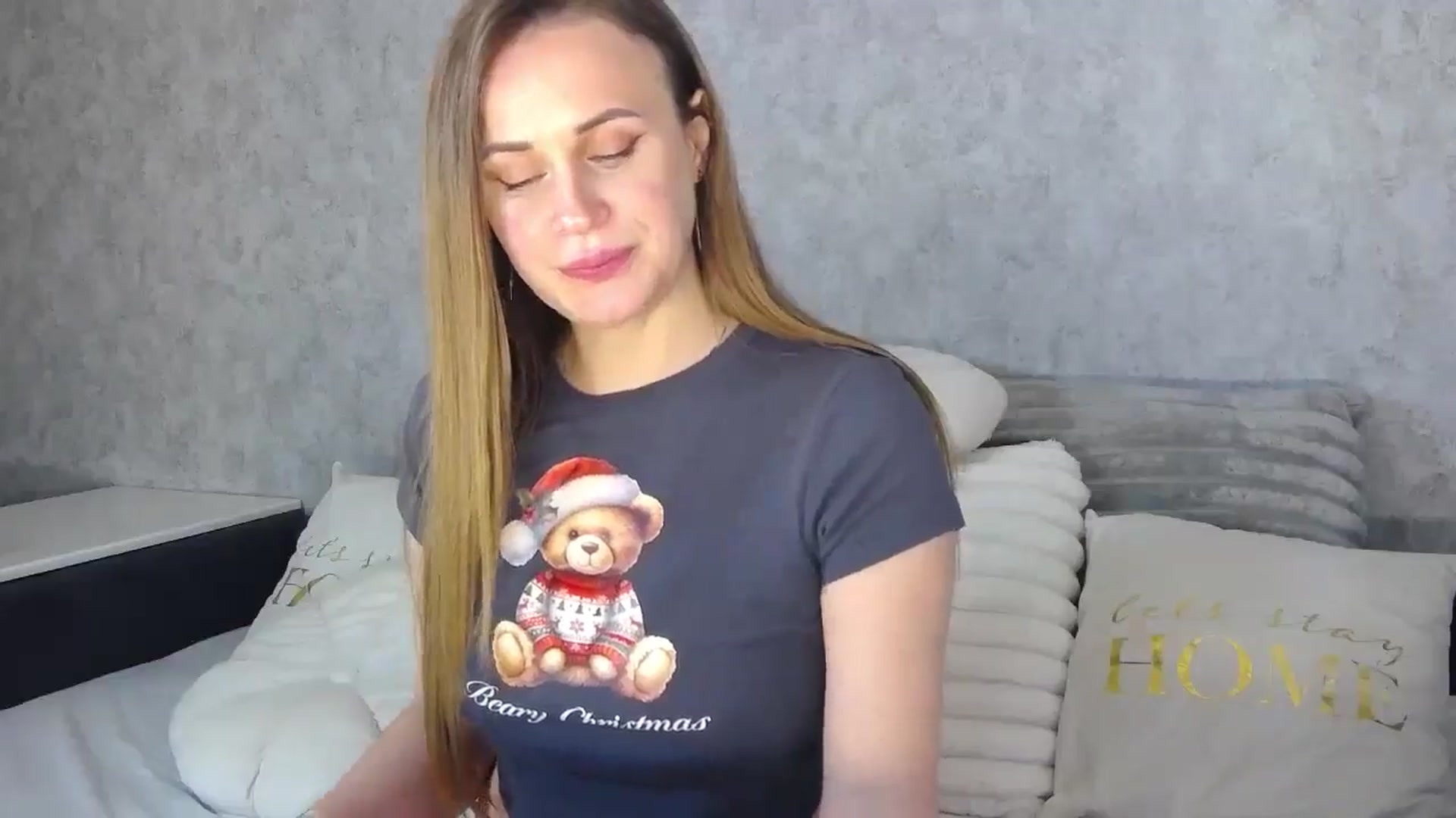 Gallery image thumbnail from Zofia_Zozo's myfreecams stream on, 12/24/2025, 12:54 image 13 of 20