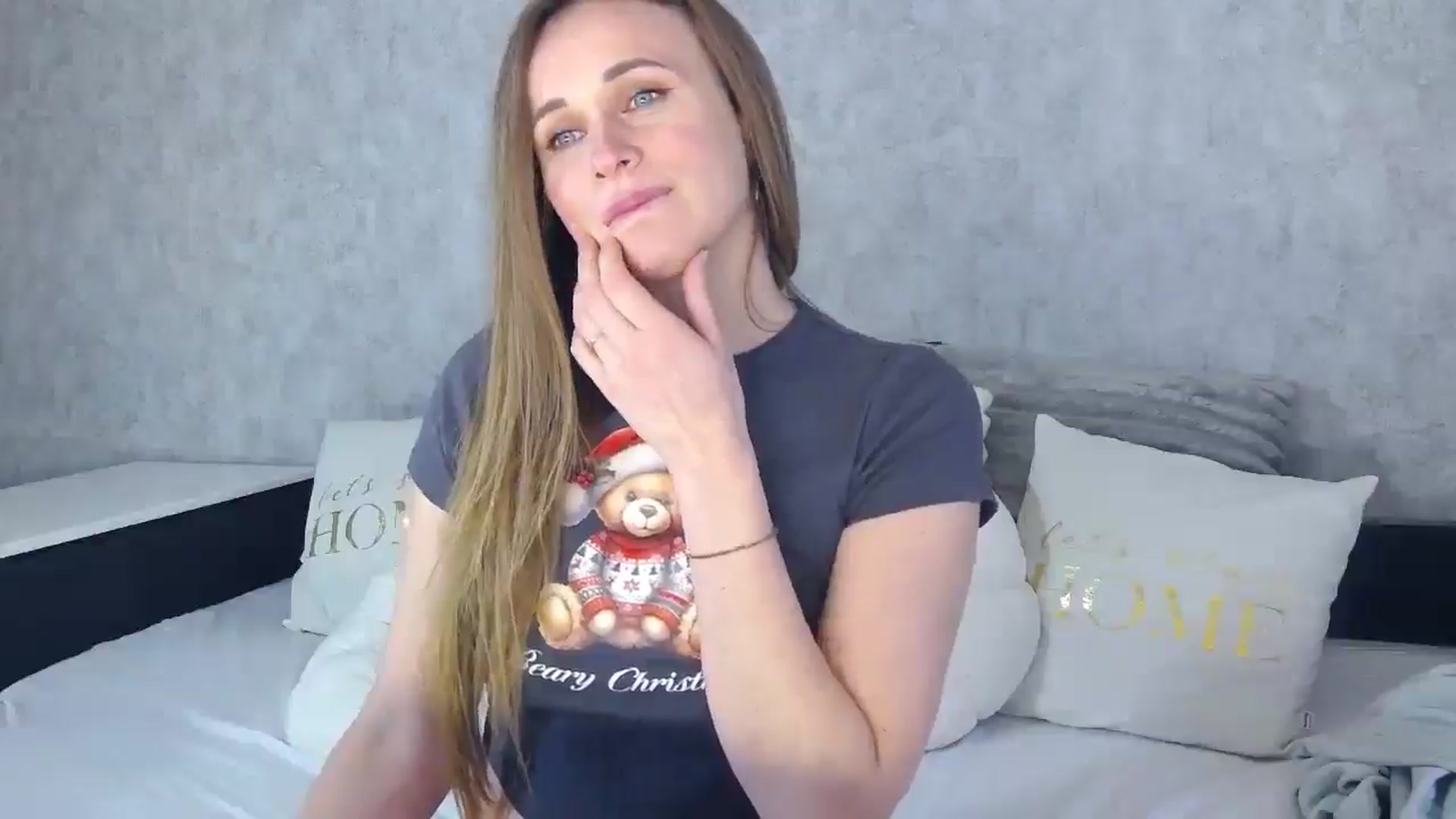 Gallery image thumbnail from Zofia_Zozo's myfreecams stream on, 12/26/2025, 12:29 image 15 of 20