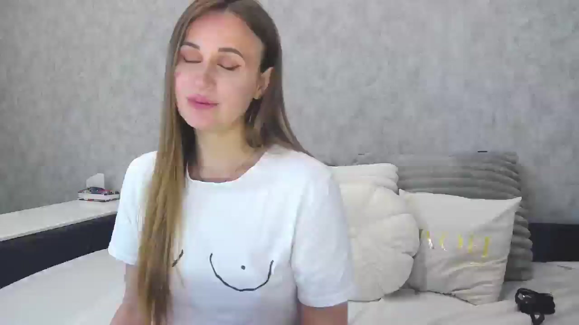 Gallery image thumbnail from Zofia_Zozo's myfreecams stream on, 12/29/2025, 12:27 image 16 of 20
