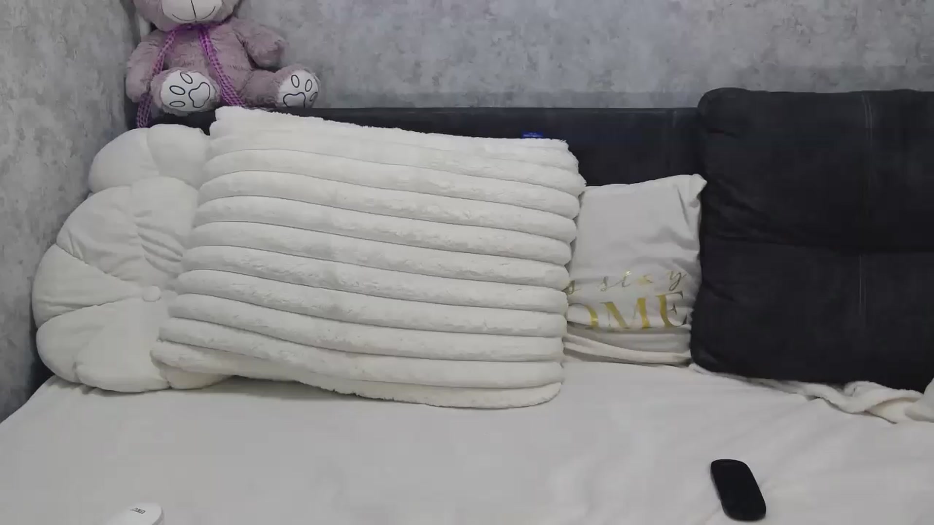 Gallery image thumbnail from Zofia_Zozo's myfreecams stream on, 08/17/2026, 11:35 image 4 of 20