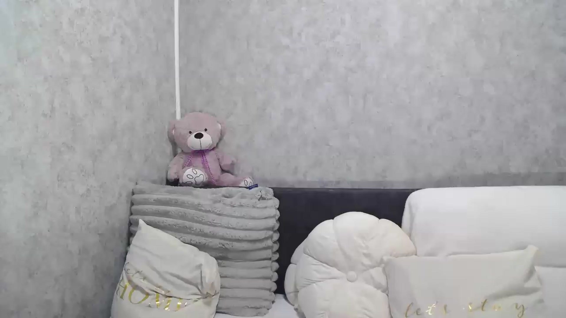 Gallery image thumbnail from Zofia_Zozo's myfreecams stream on, 09/04/2026, 09:59 image 4 of 20